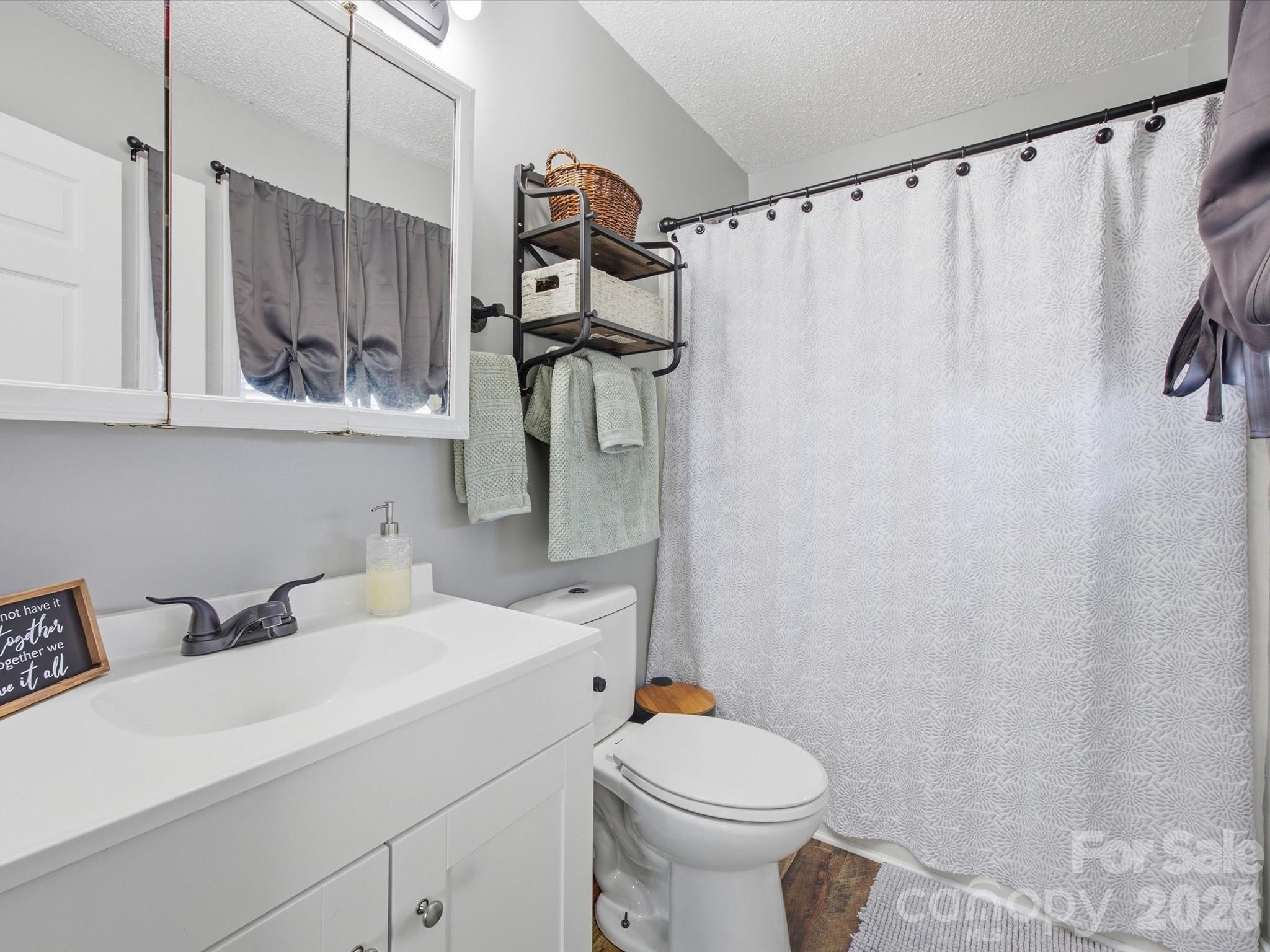 7580 Woodleaf Road Property Photo 14