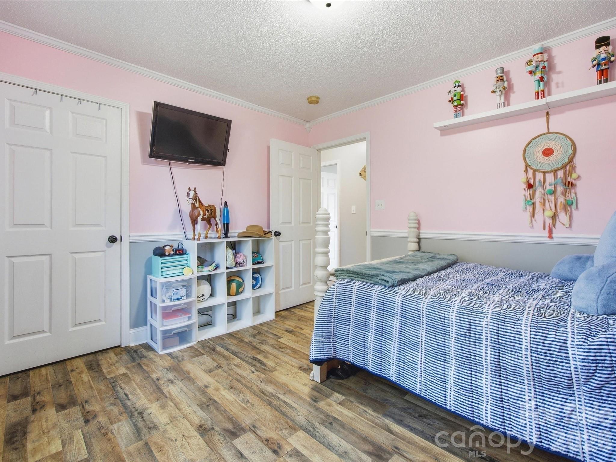 7580 Woodleaf Road Property Photo 17