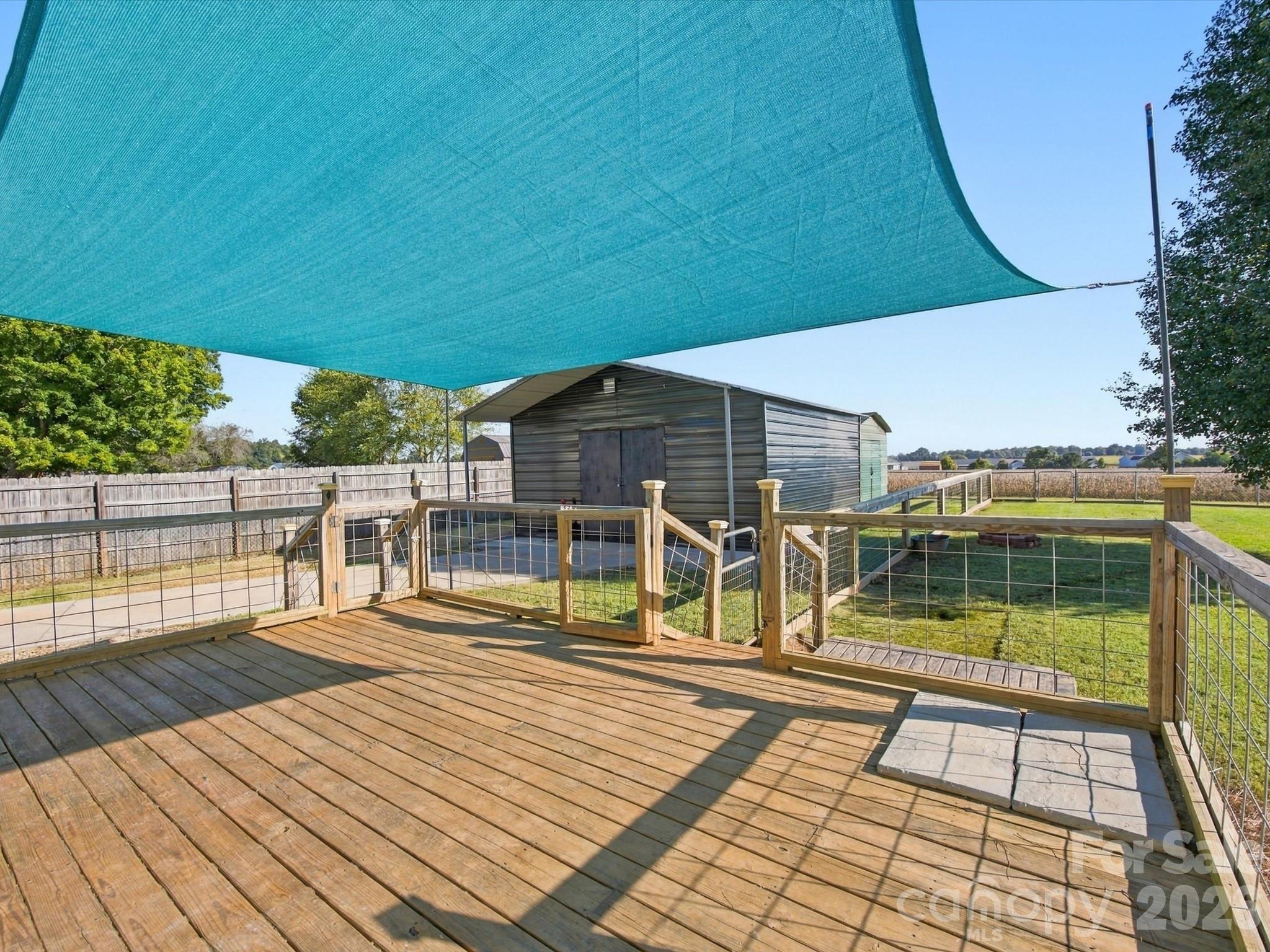 7580 Woodleaf Road Property Photo 21