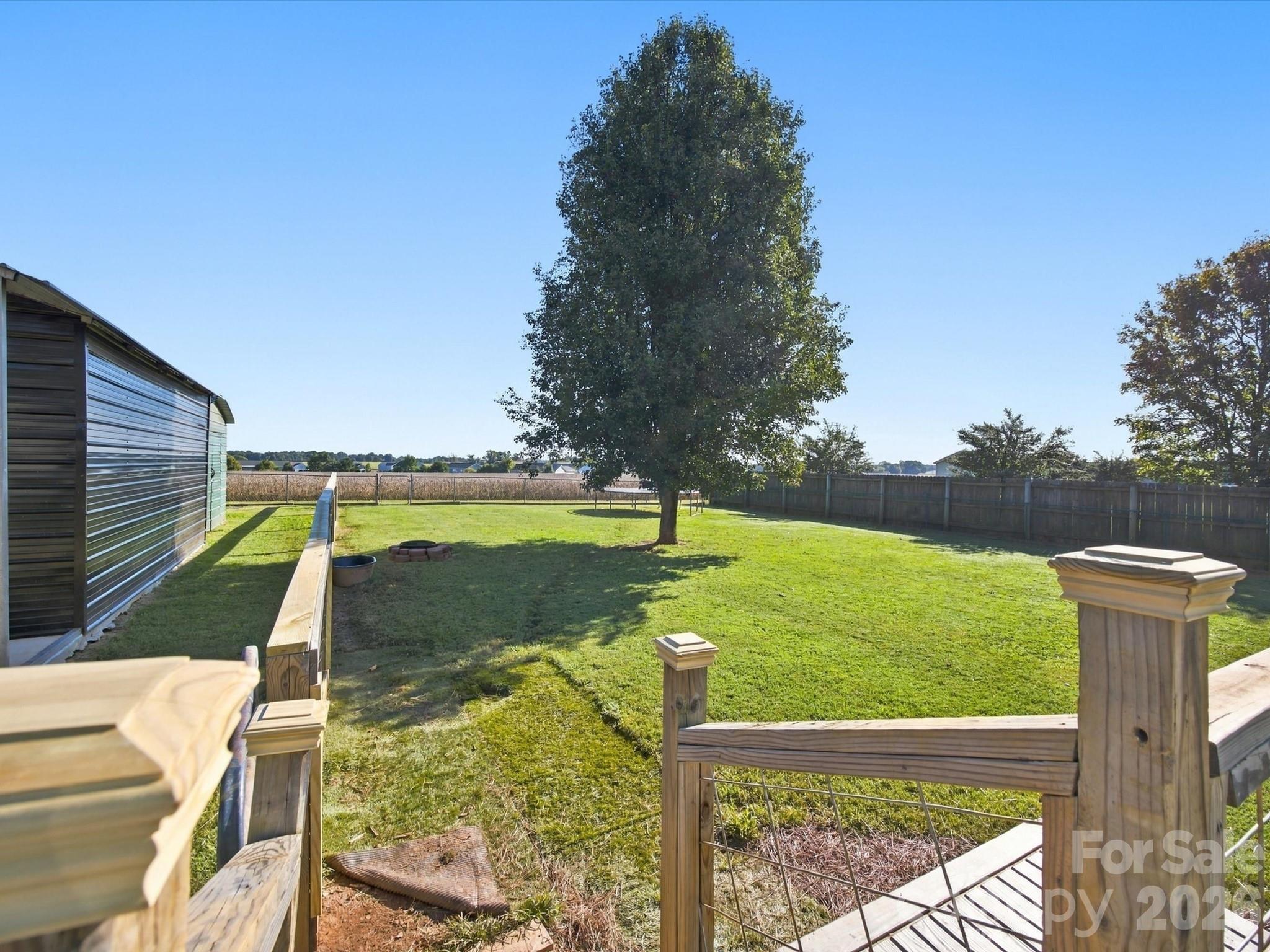 7580 Woodleaf Road Property Photo 23