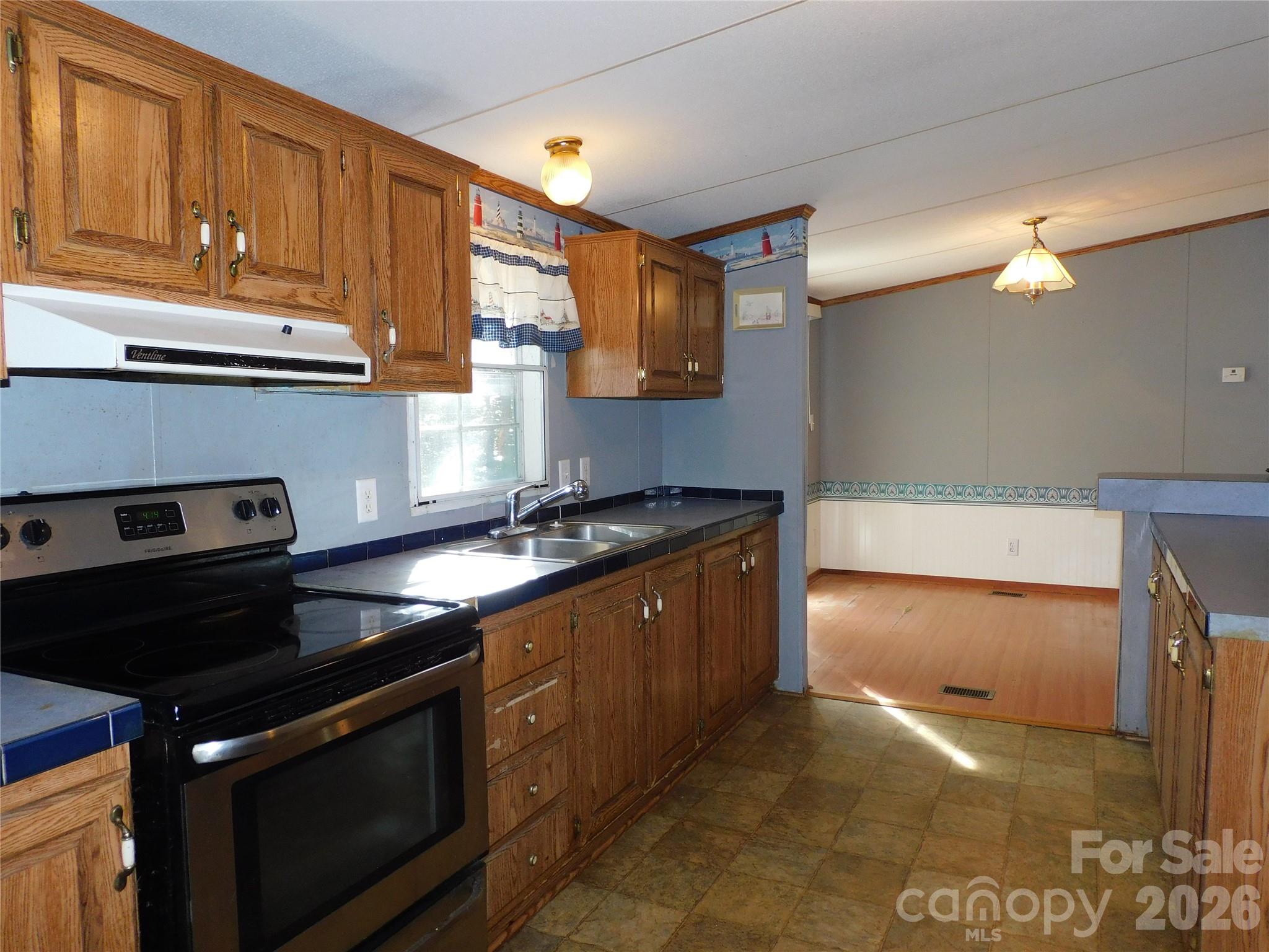 1700 Windsong Forest Road Property Photo 6
