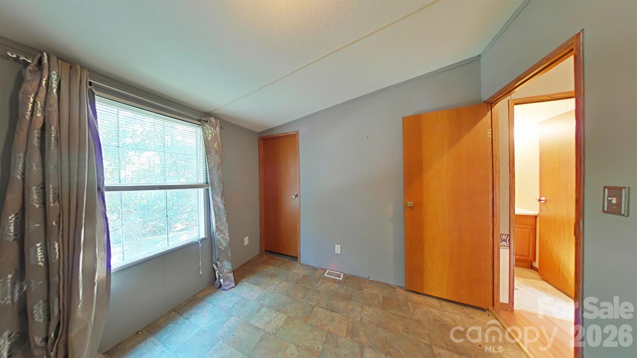 1700 Windsong Forest Road Property Photo 16