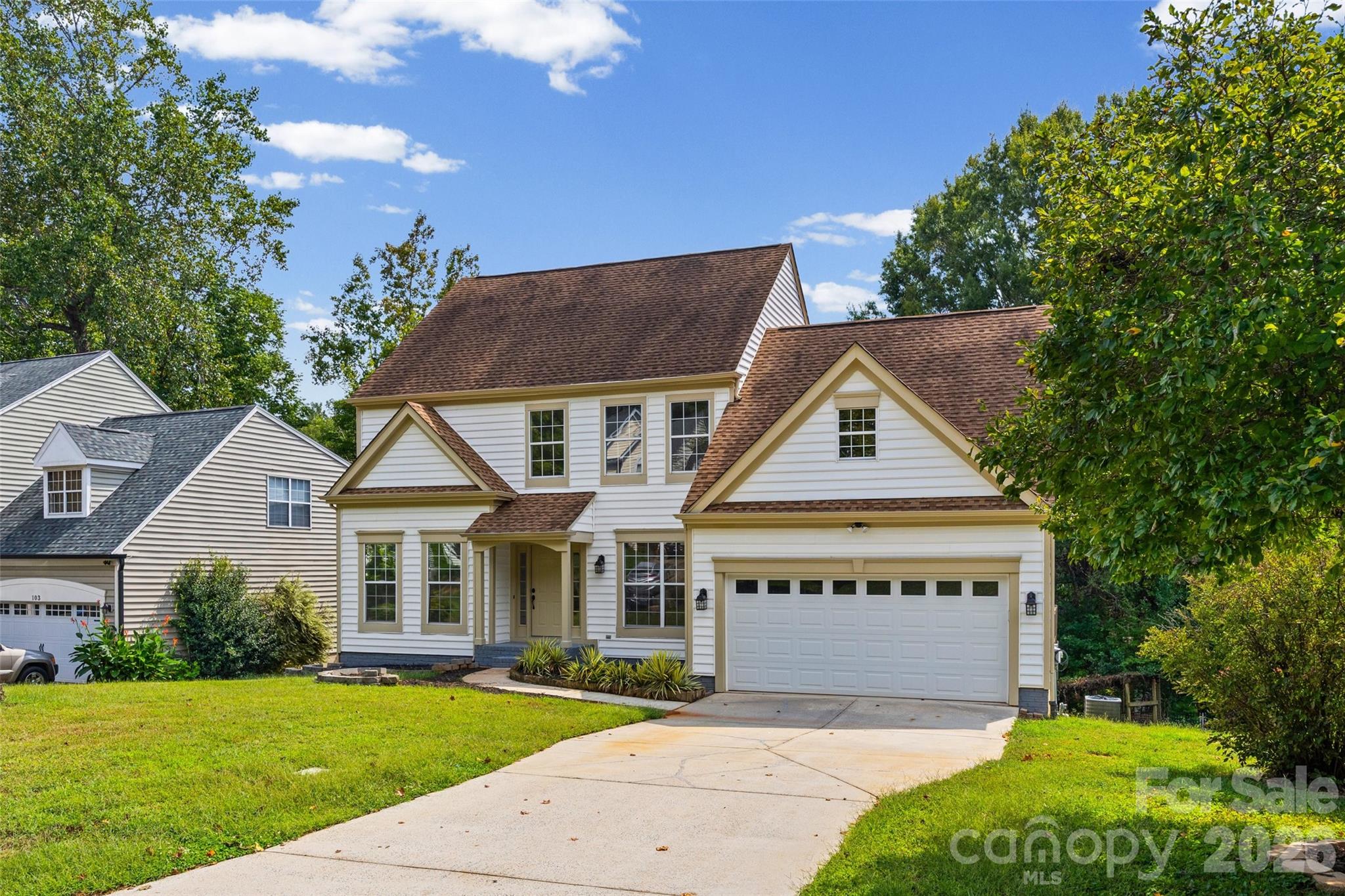 105 Lyman Oak Court Property Photo 1