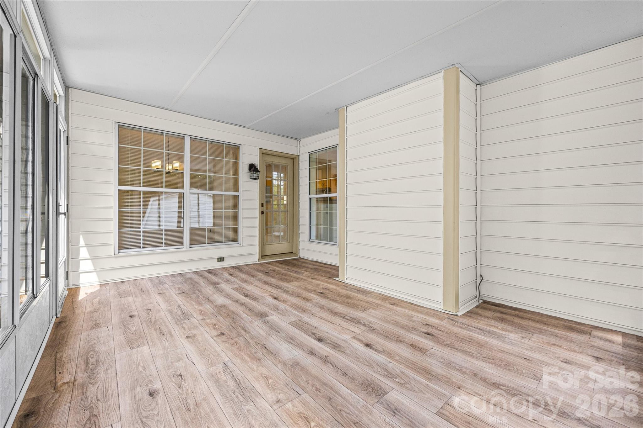 105 Lyman Oak Court Property Photo 8