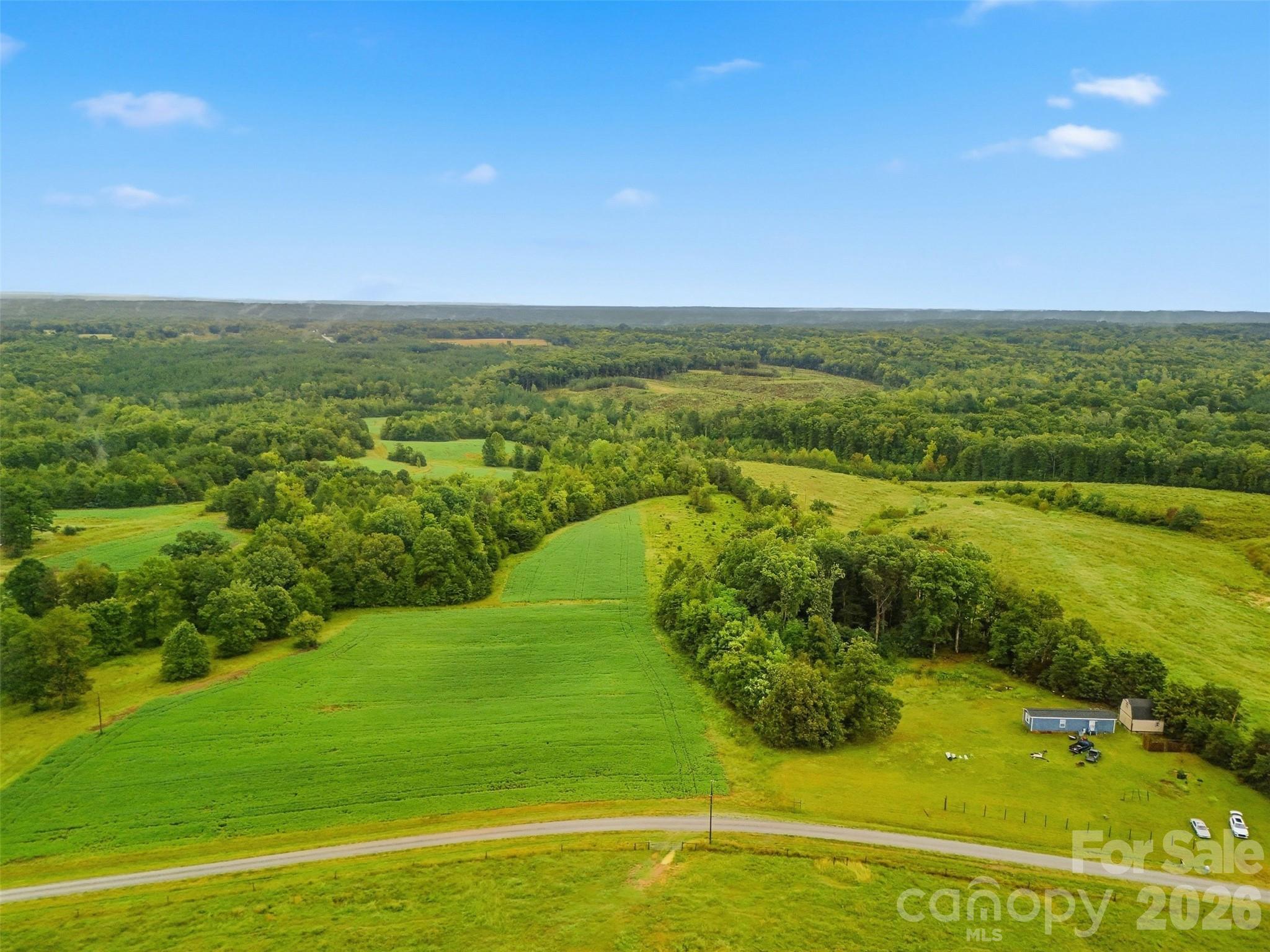 692 Topnot Road Property Photo 1