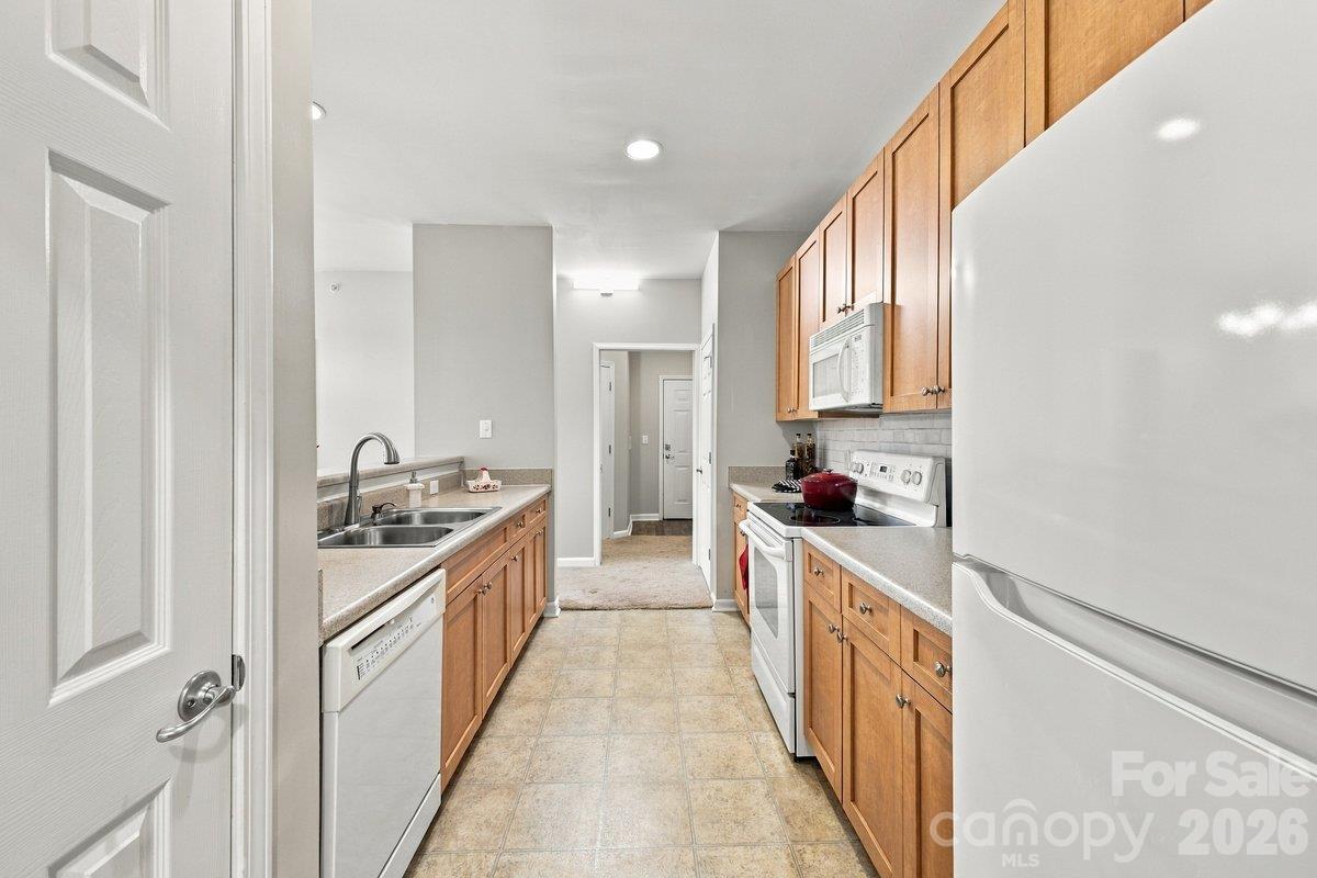 3805 Balsam Street 122 Property Photo 15