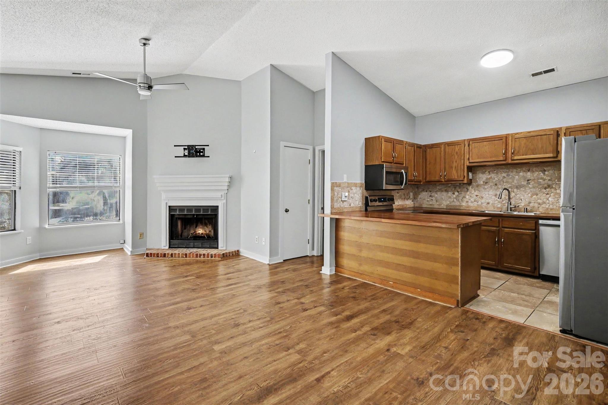 4130 Charlotte Highway L Property Photo 3
