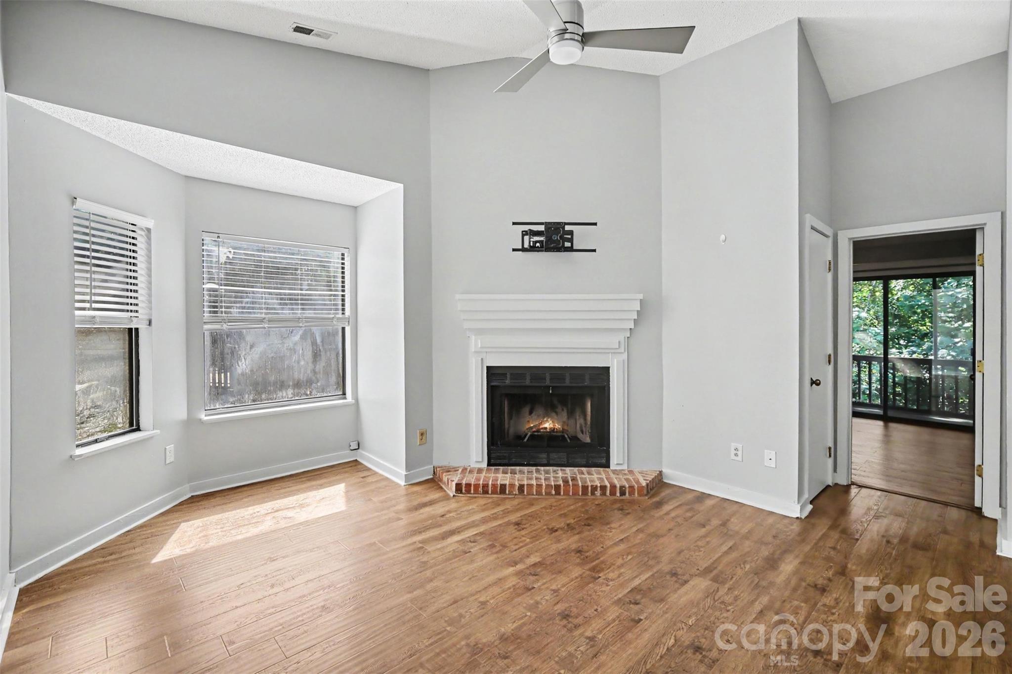 4130 Charlotte Highway L Property Photo 6