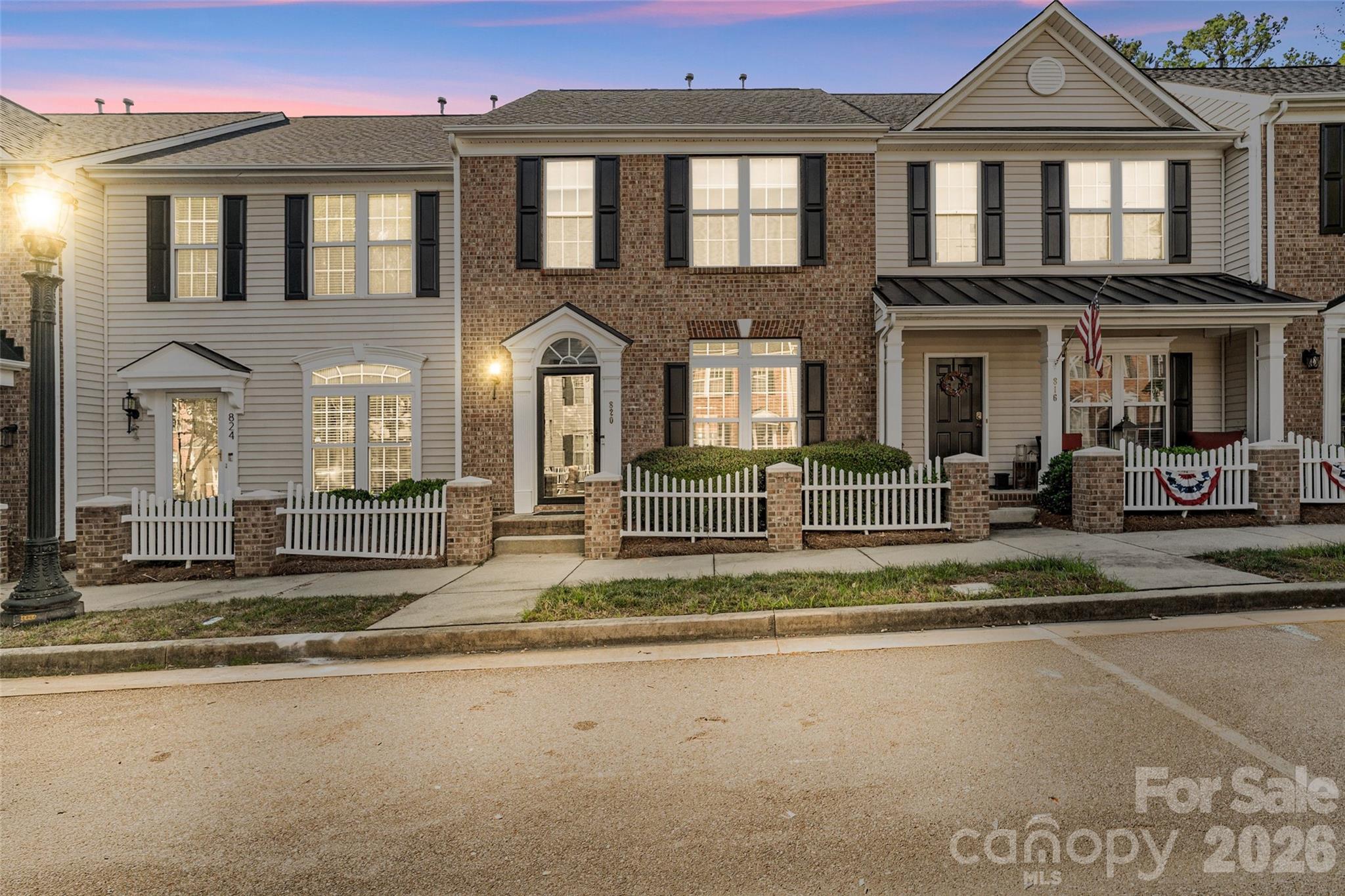 820 Dillard Road Property Photo 1