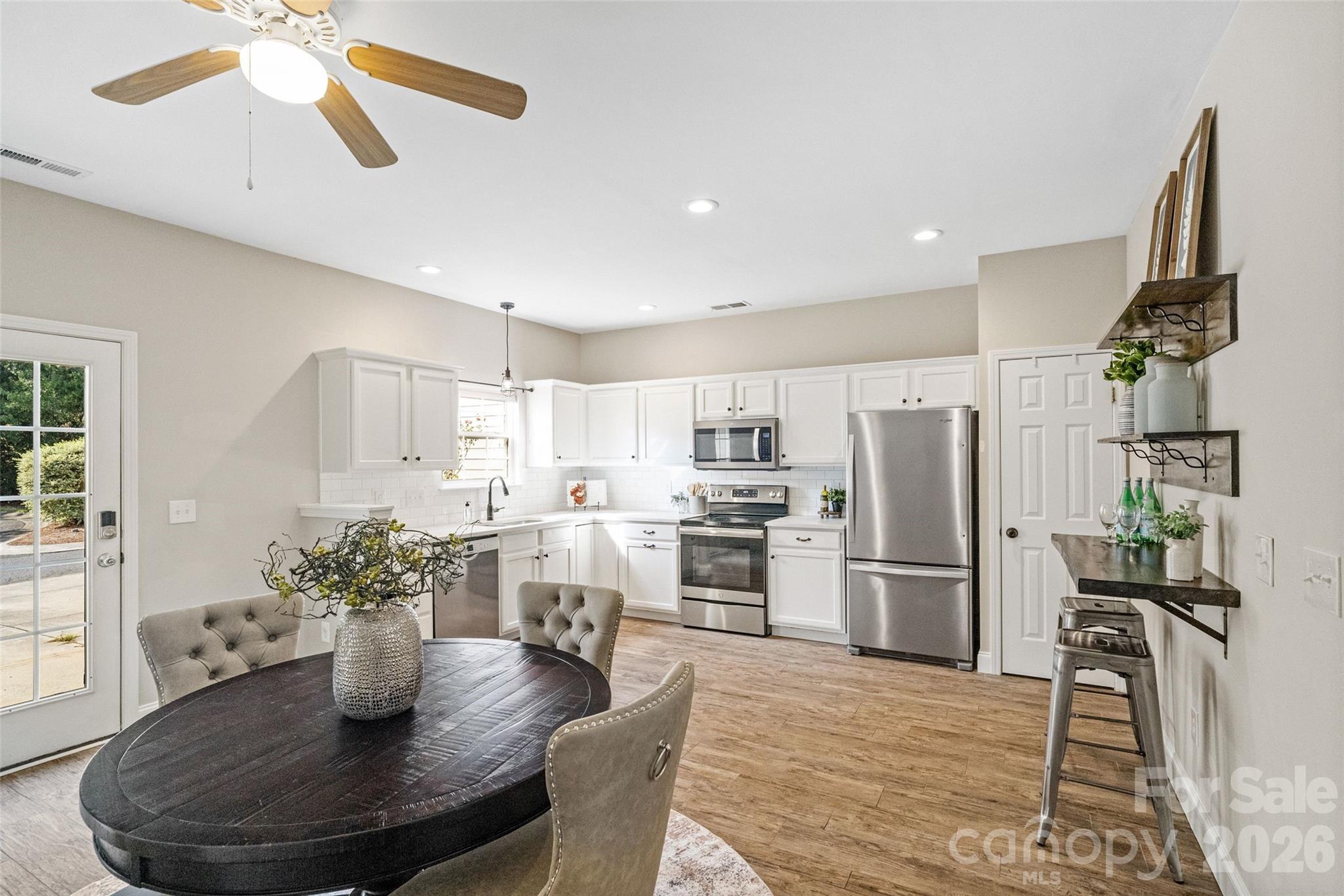 820 Dillard Road Property Photo 14