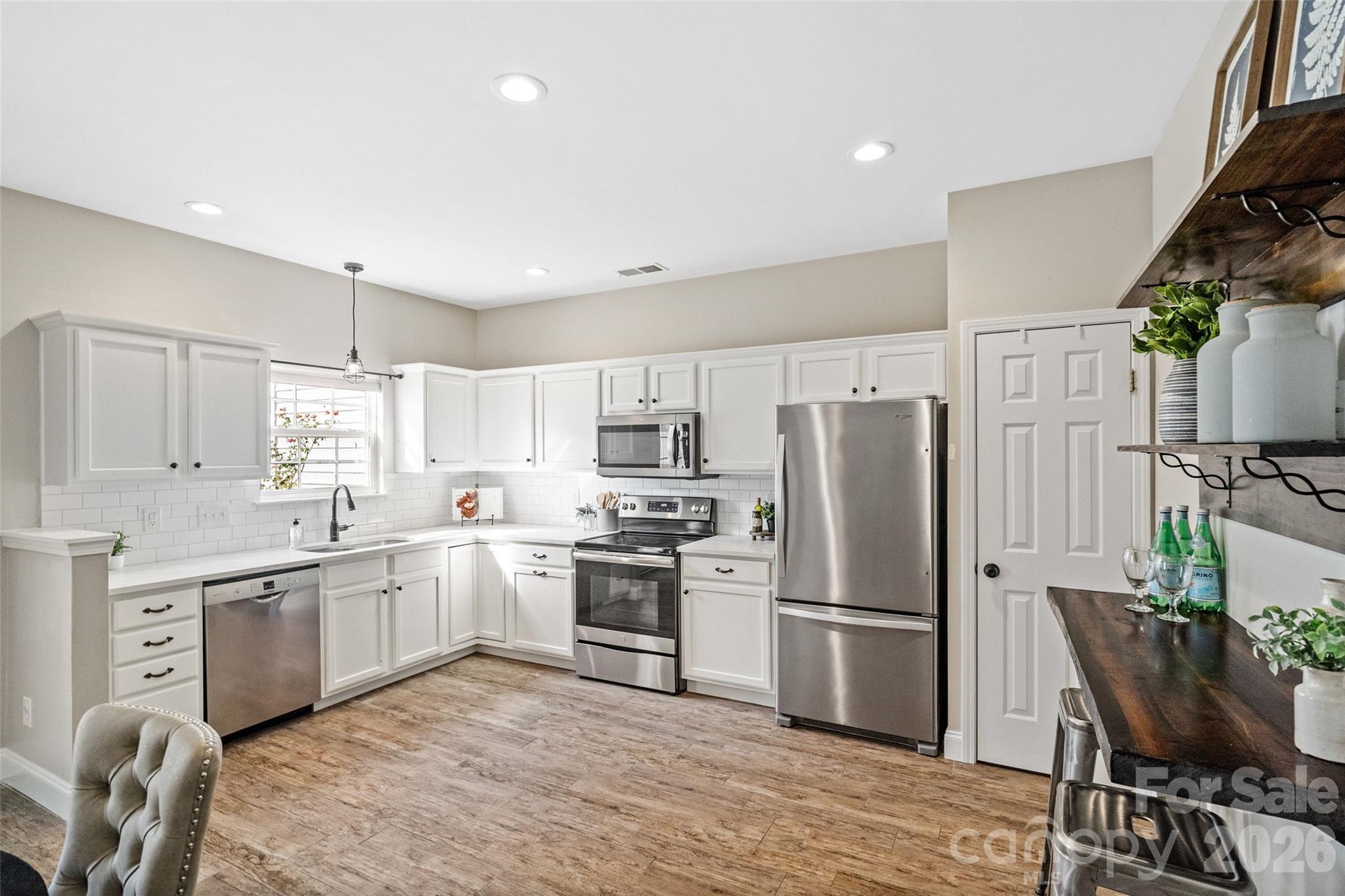 820 Dillard Road Property Photo 17