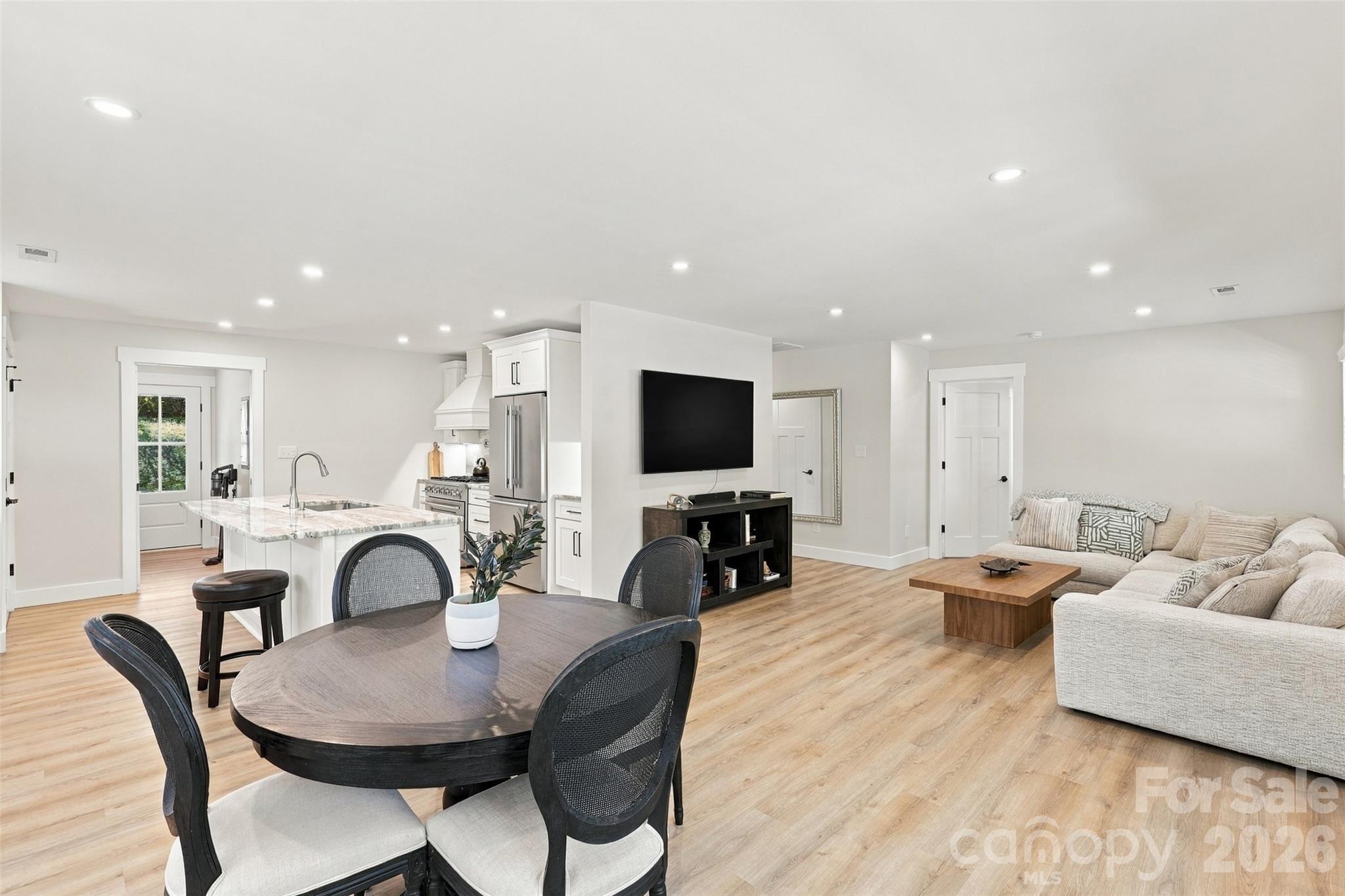 1208 Tarrington Avenue Property Photo 5