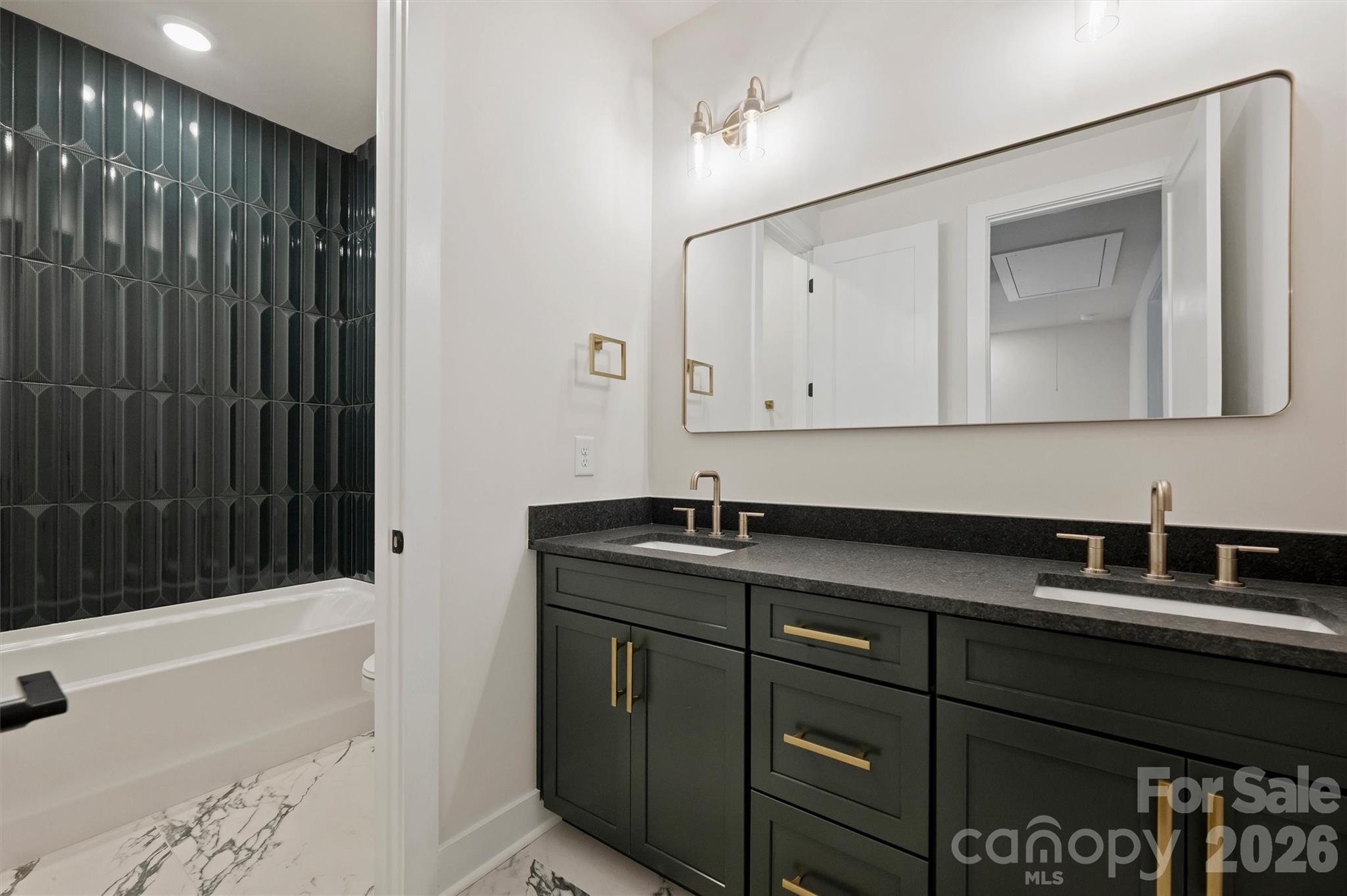 2705 Catalina Avenue Property Photo 22