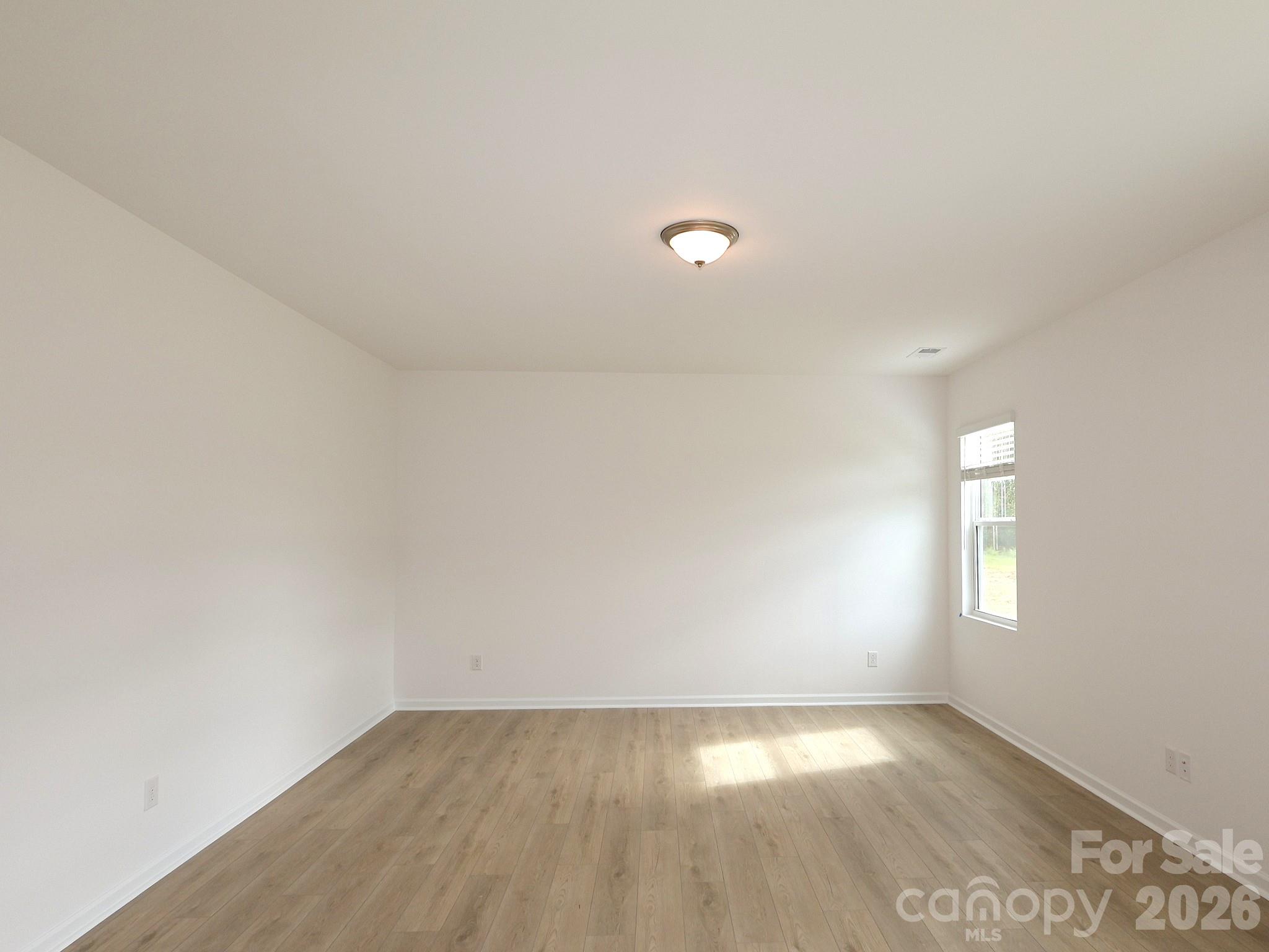 2002 Augustine Street Property Photo 5