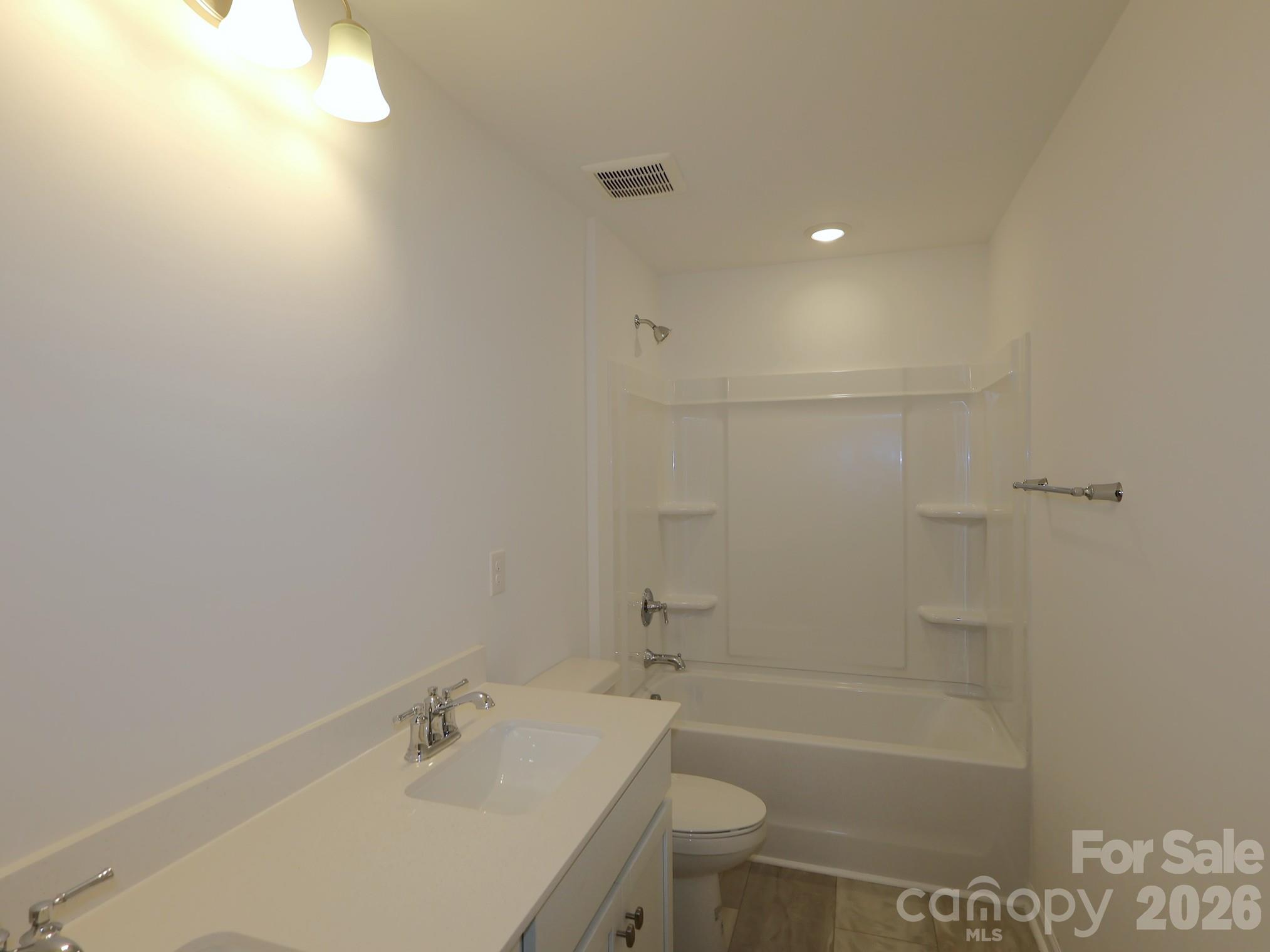 2002 Augustine Street Property Photo 10