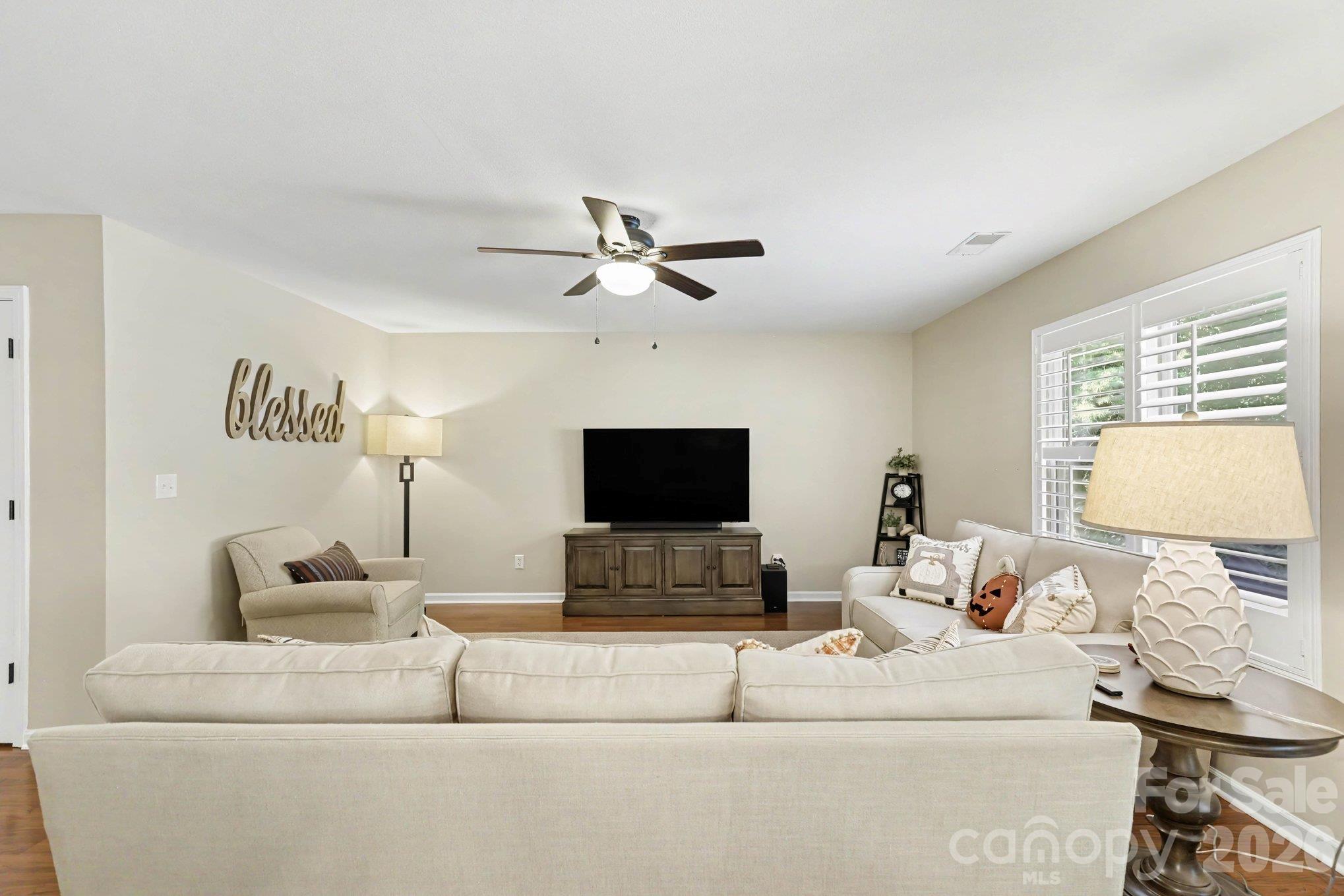 3817 Broadwater Court Property Photo 8