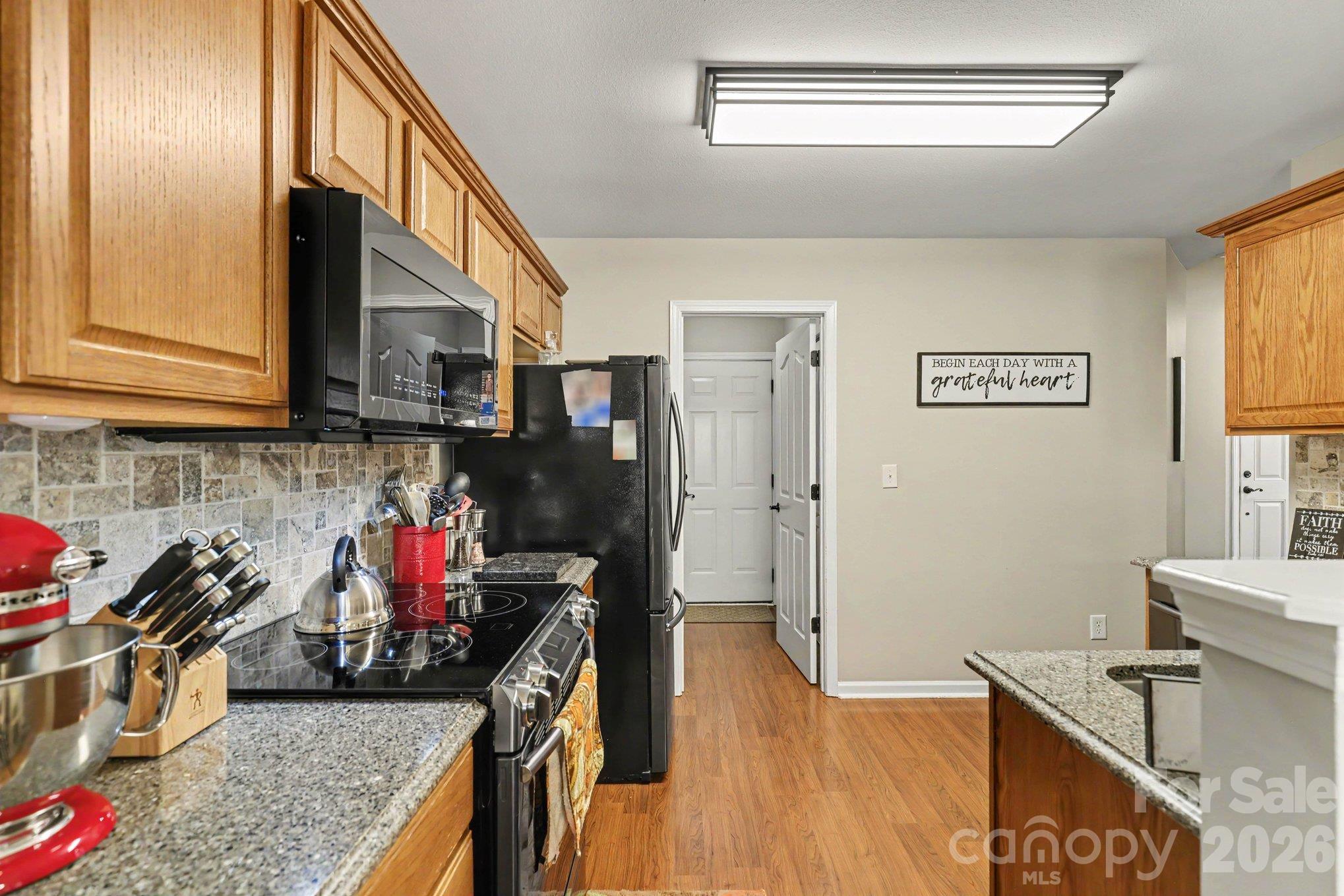 3817 Broadwater Court Property Photo 9