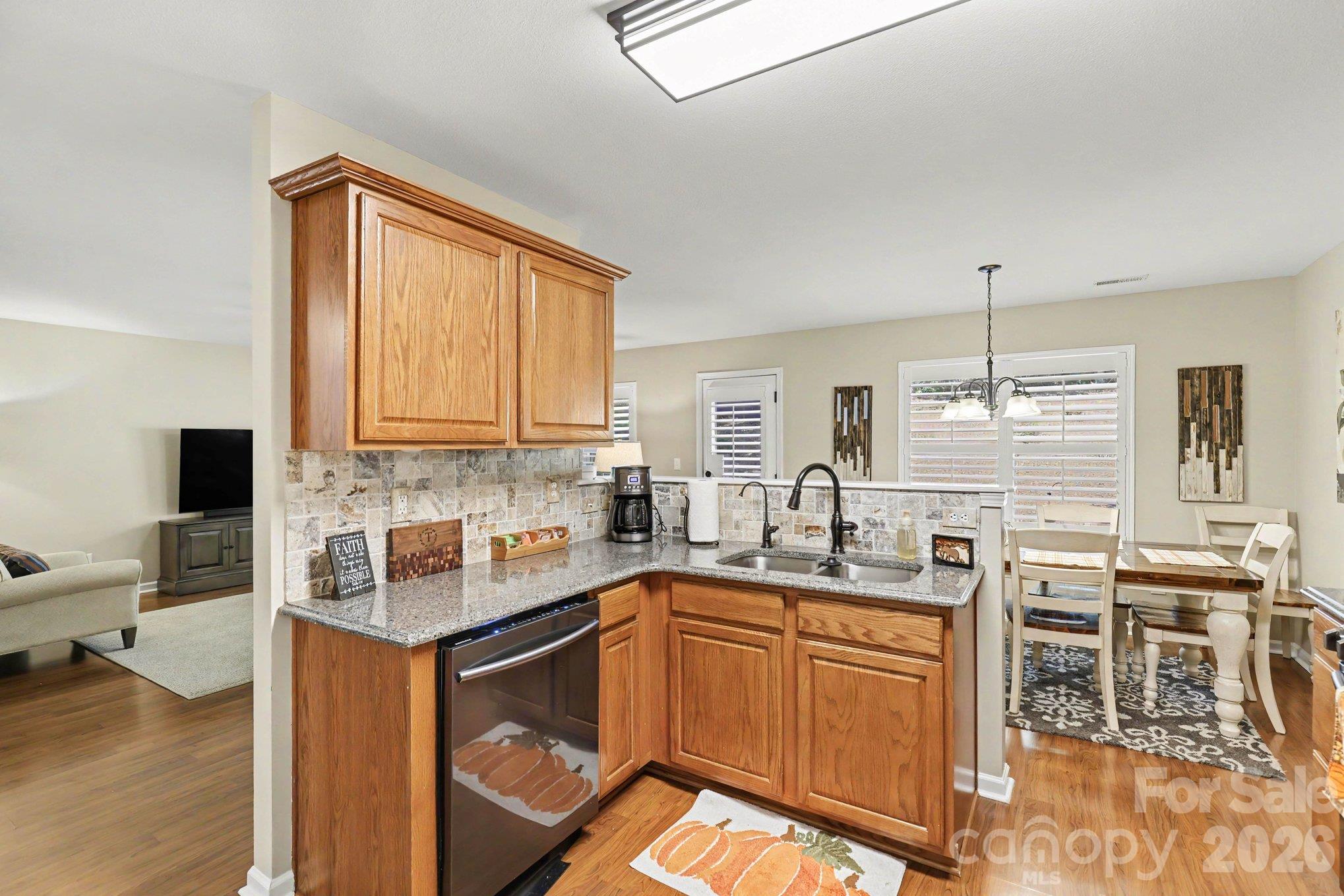 3817 Broadwater Court Property Photo 10