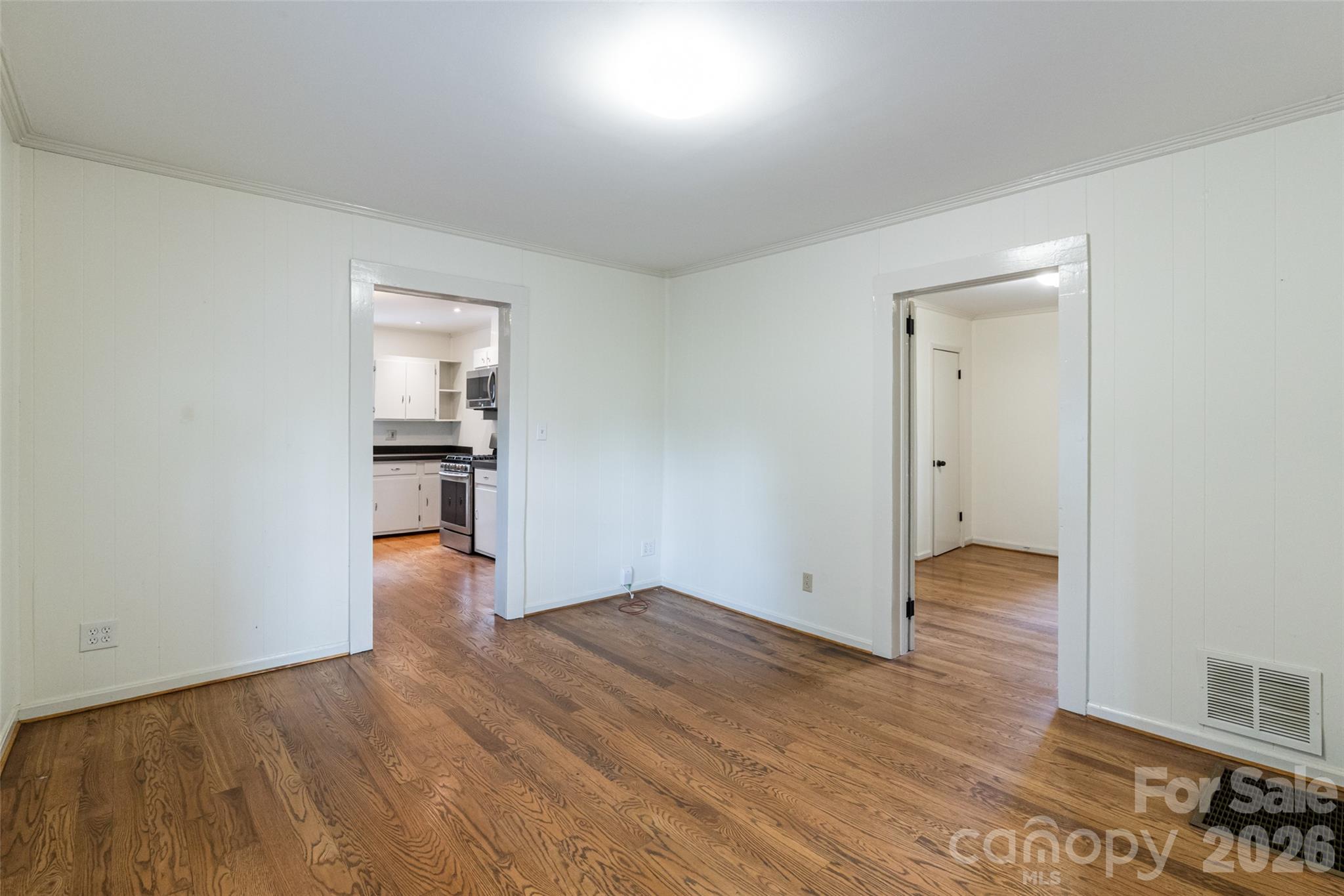 227 Lowry Street Property Photo 7