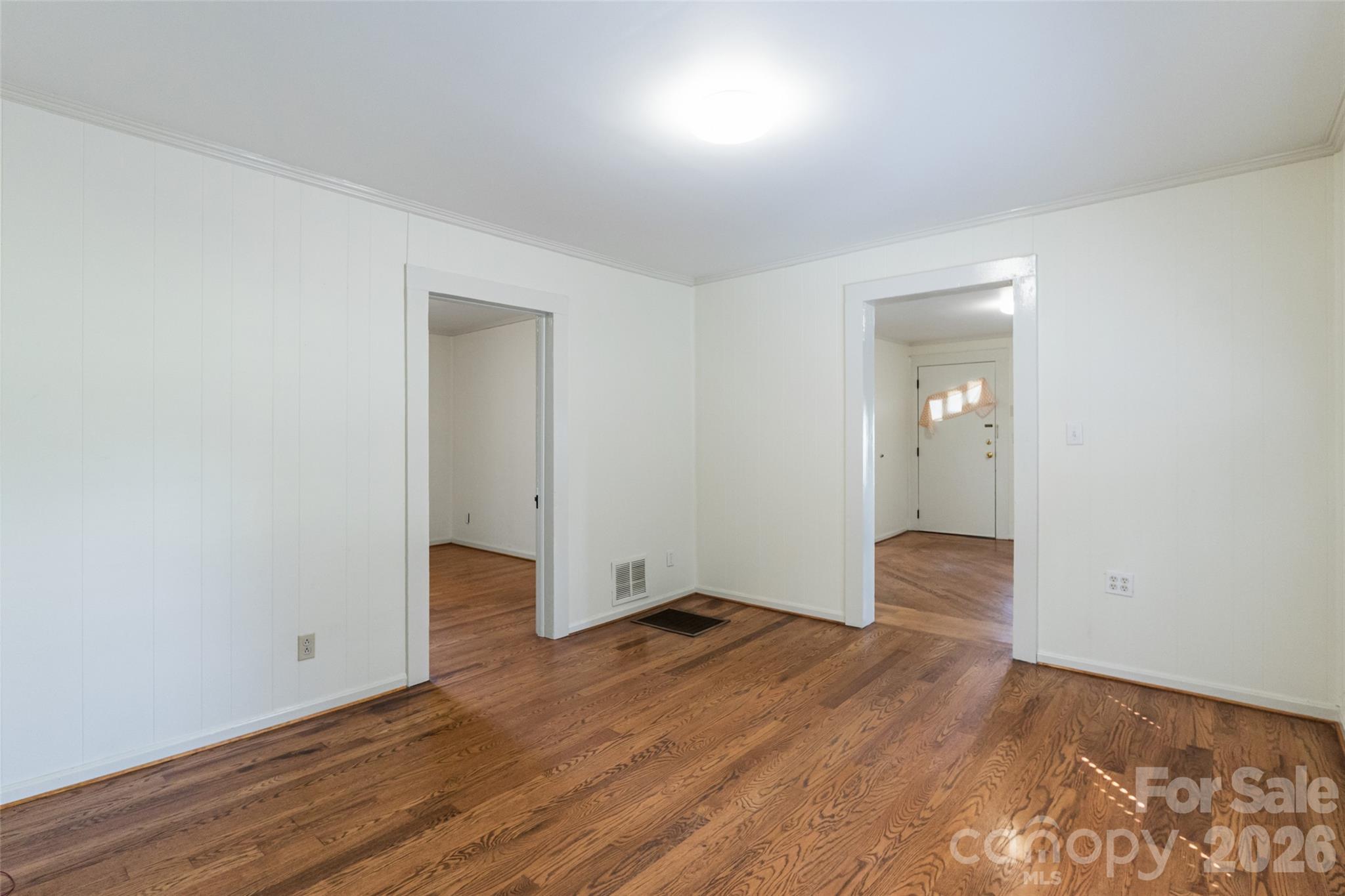 227 Lowry Street Property Photo 8