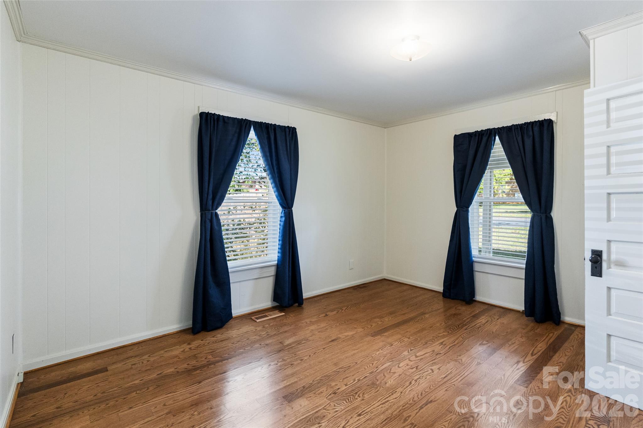 227 Lowry Street Property Photo 14