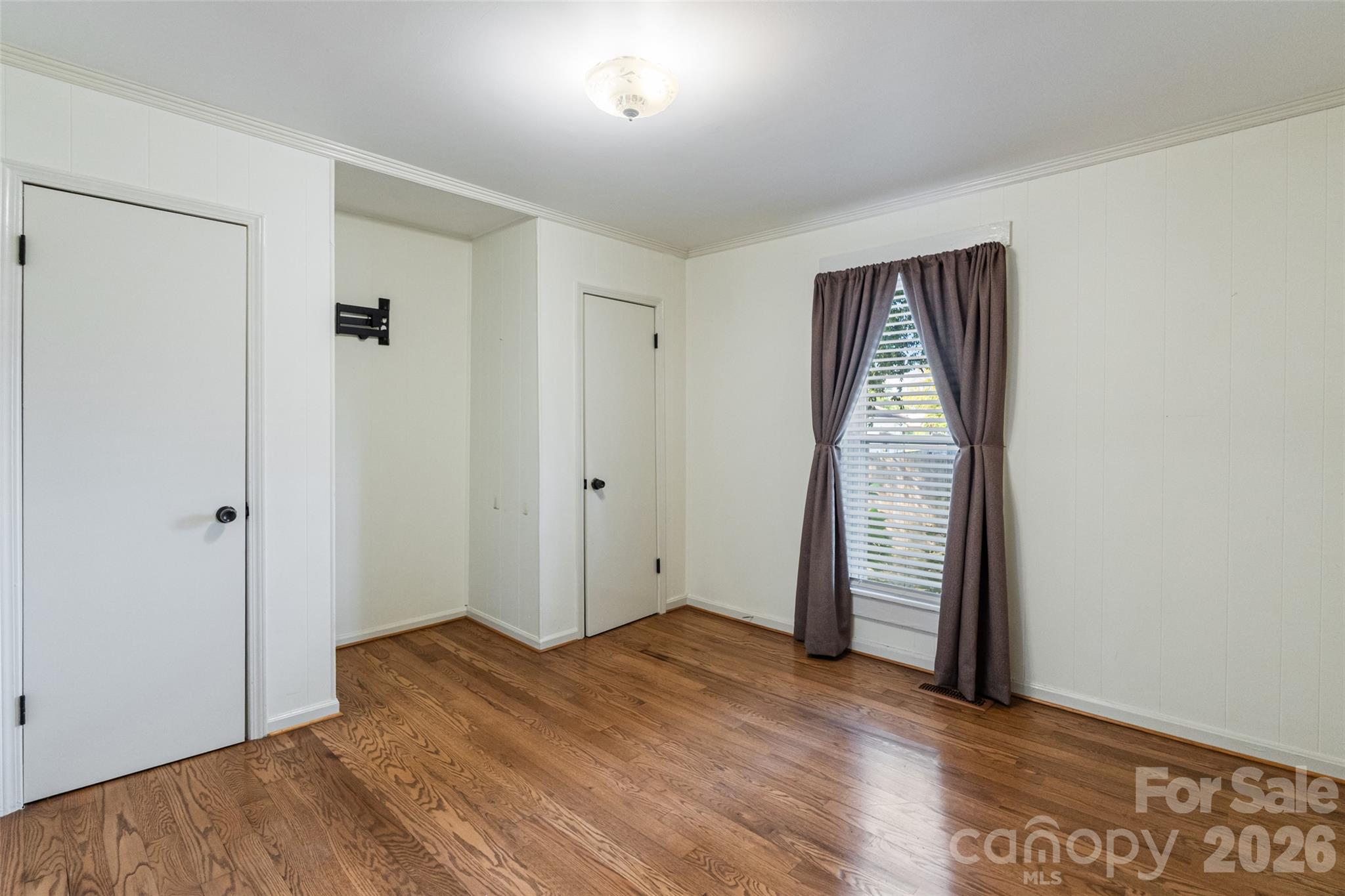 227 Lowry Street Property Photo 16