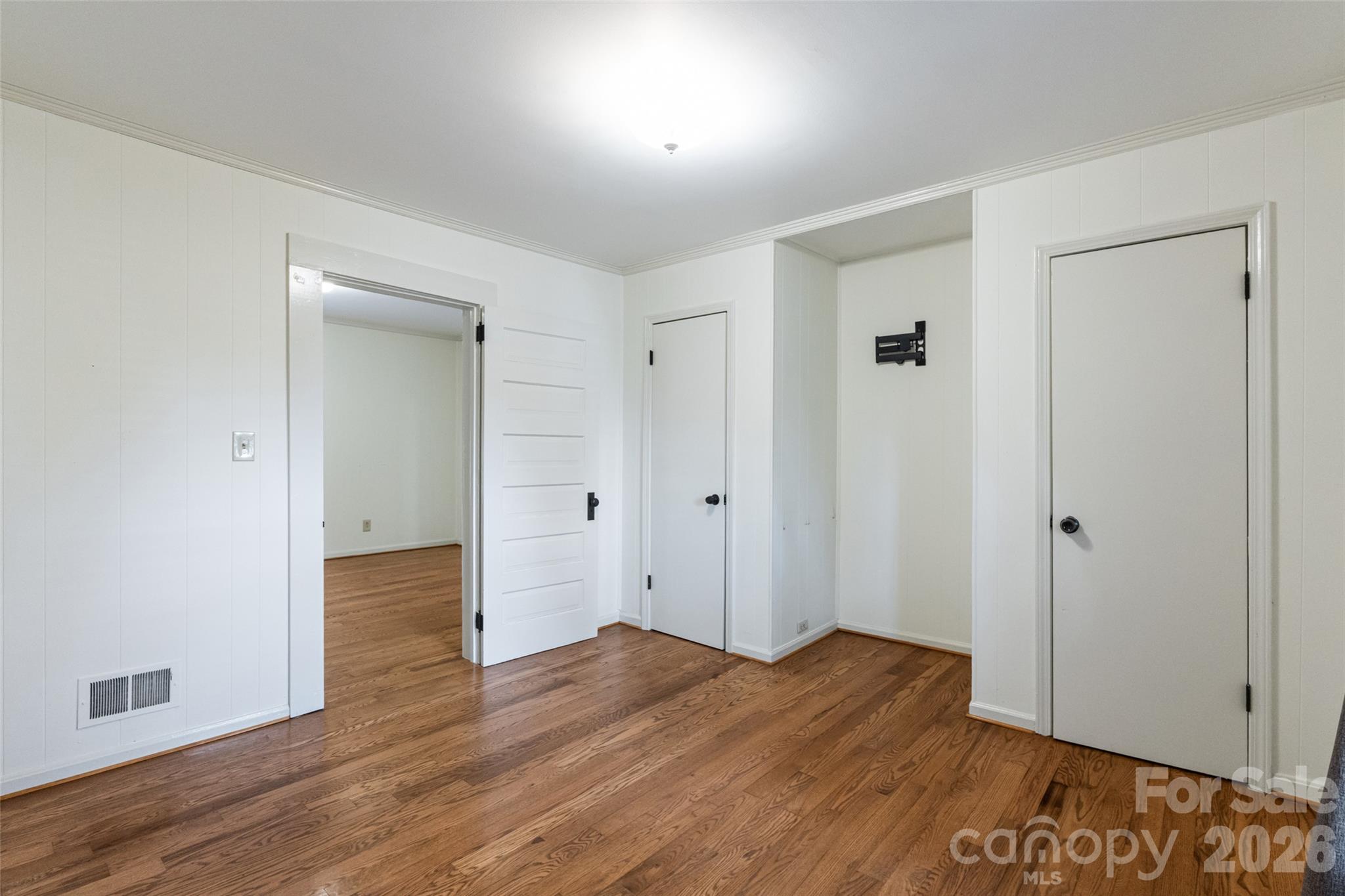 227 Lowry Street Property Photo 17