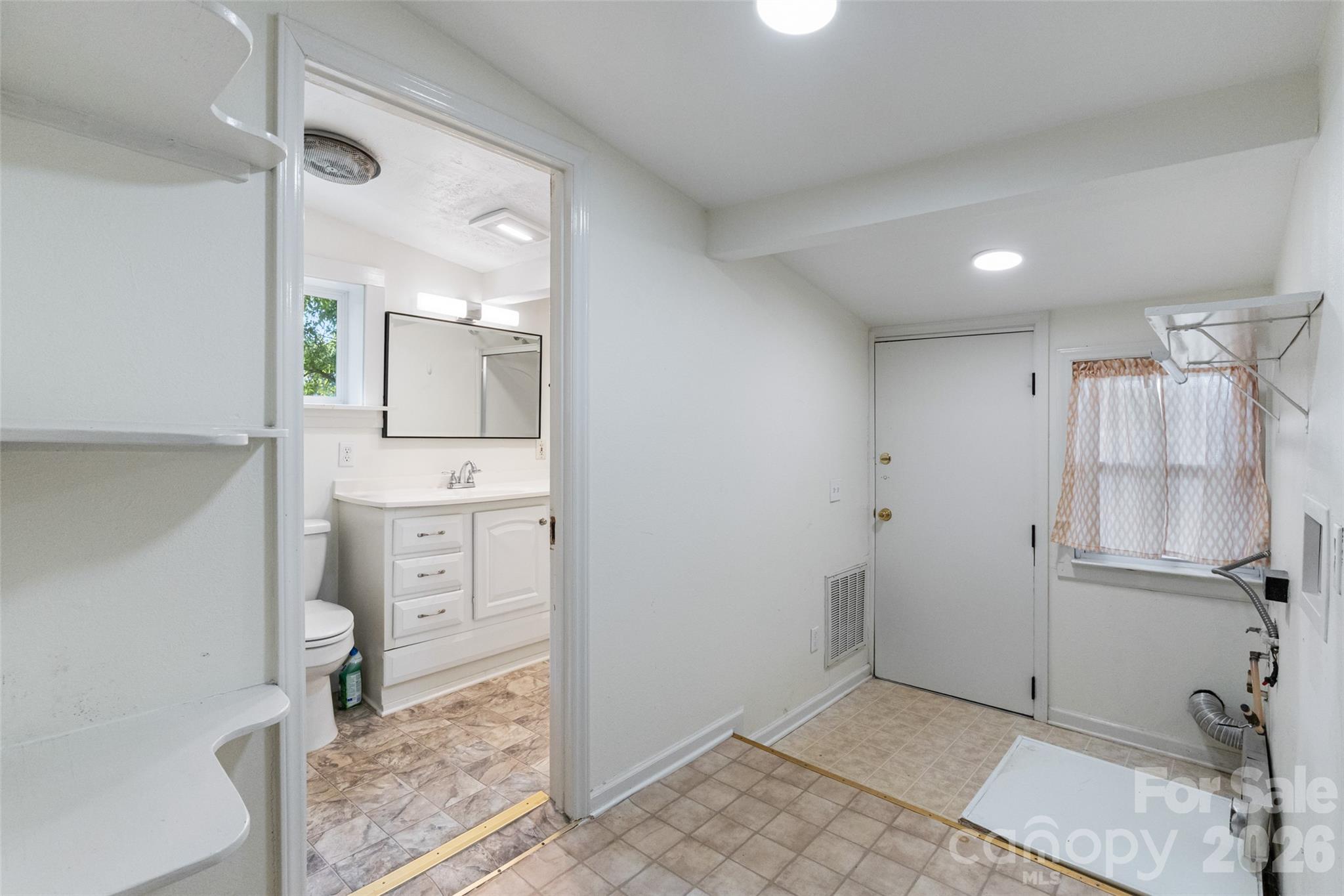 227 Lowry Street Property Photo 18