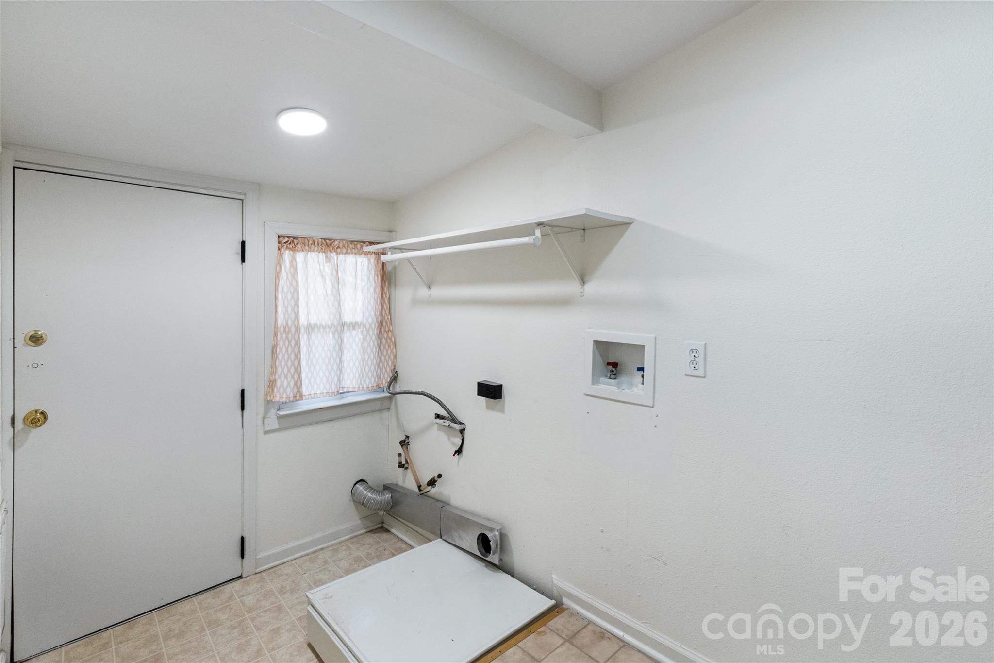 227 Lowry Street Property Photo 19