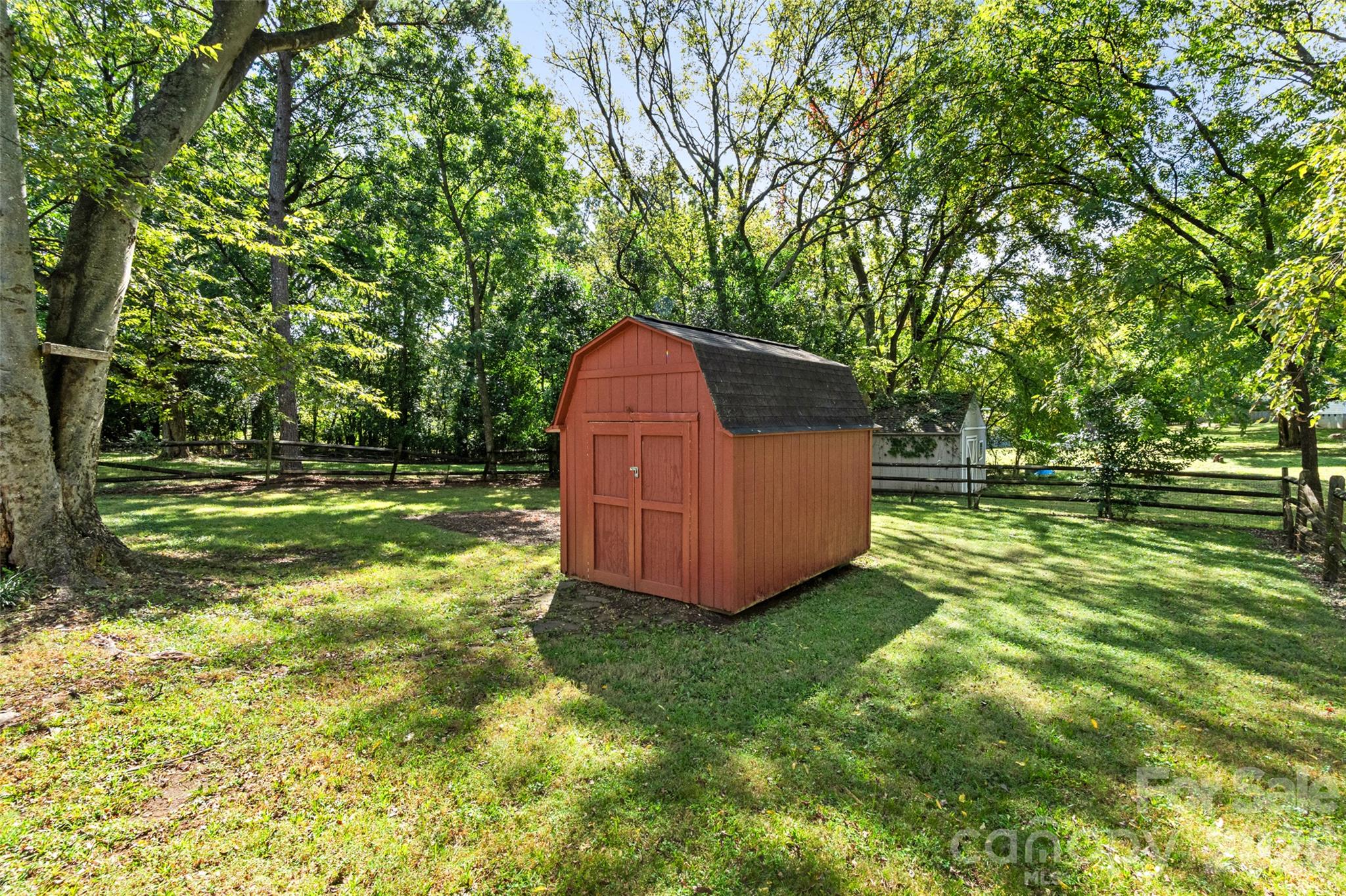 227 Lowry Street Property Photo 23