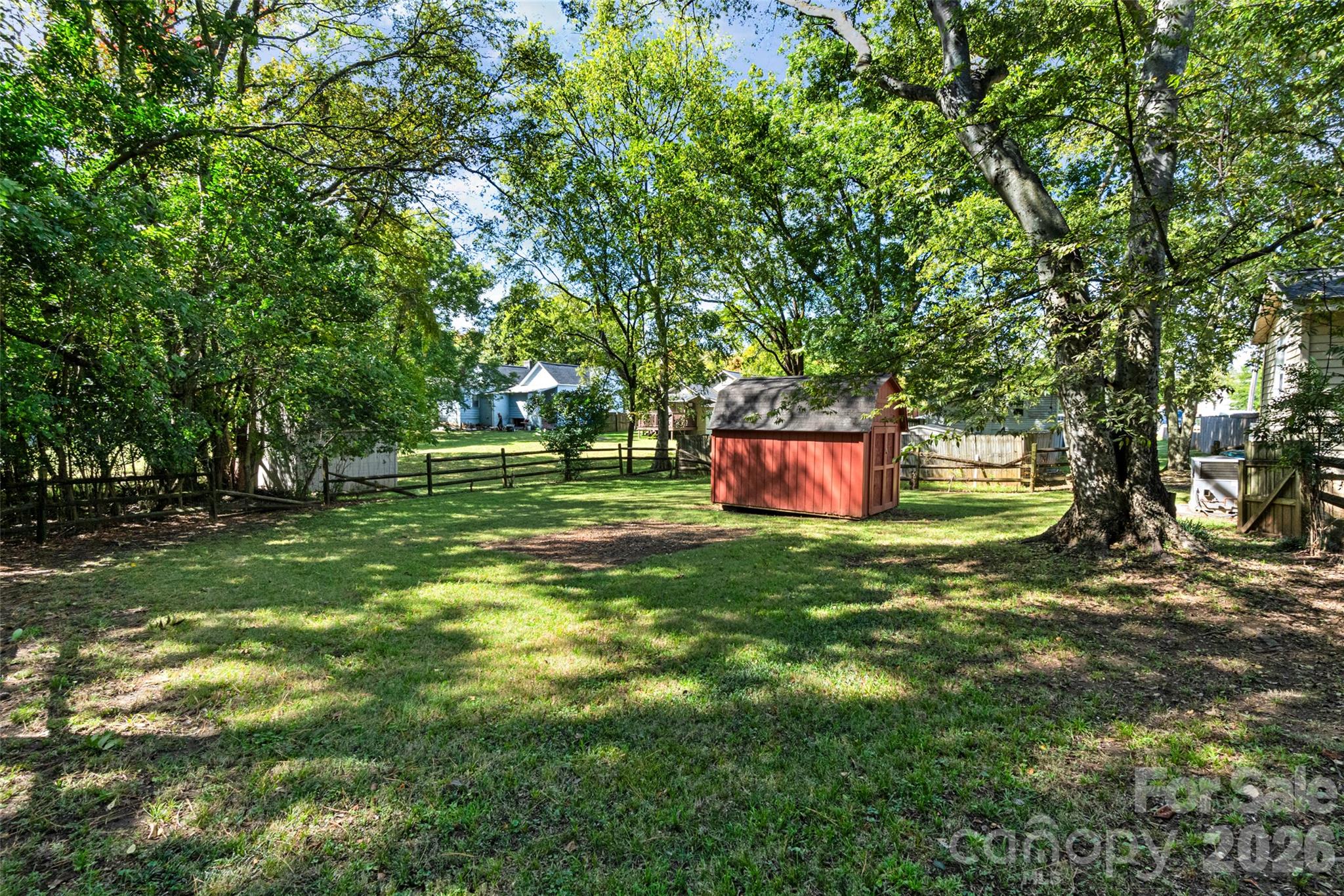 227 Lowry Street Property Photo 24