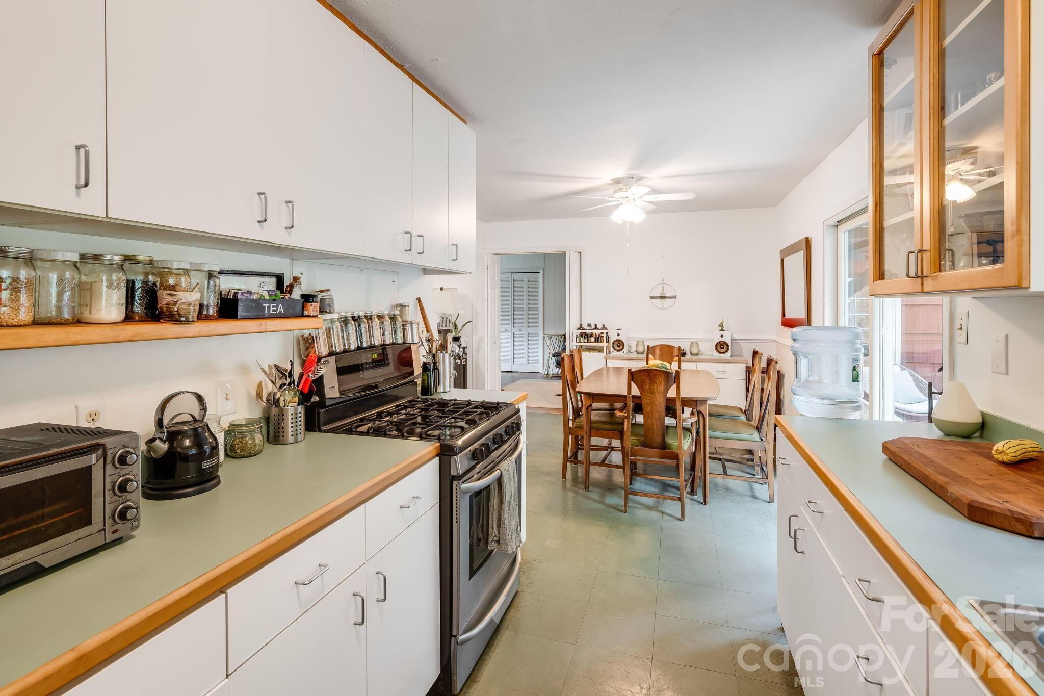 5 W Maple Drive Property Photo 15