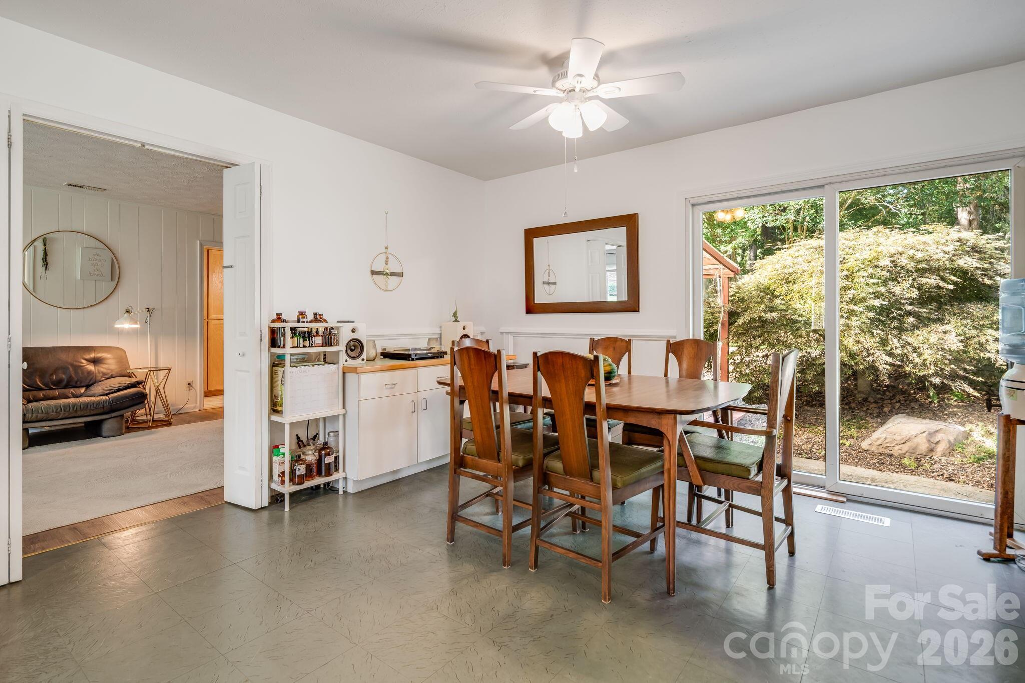 5 W Maple Drive Property Photo 16