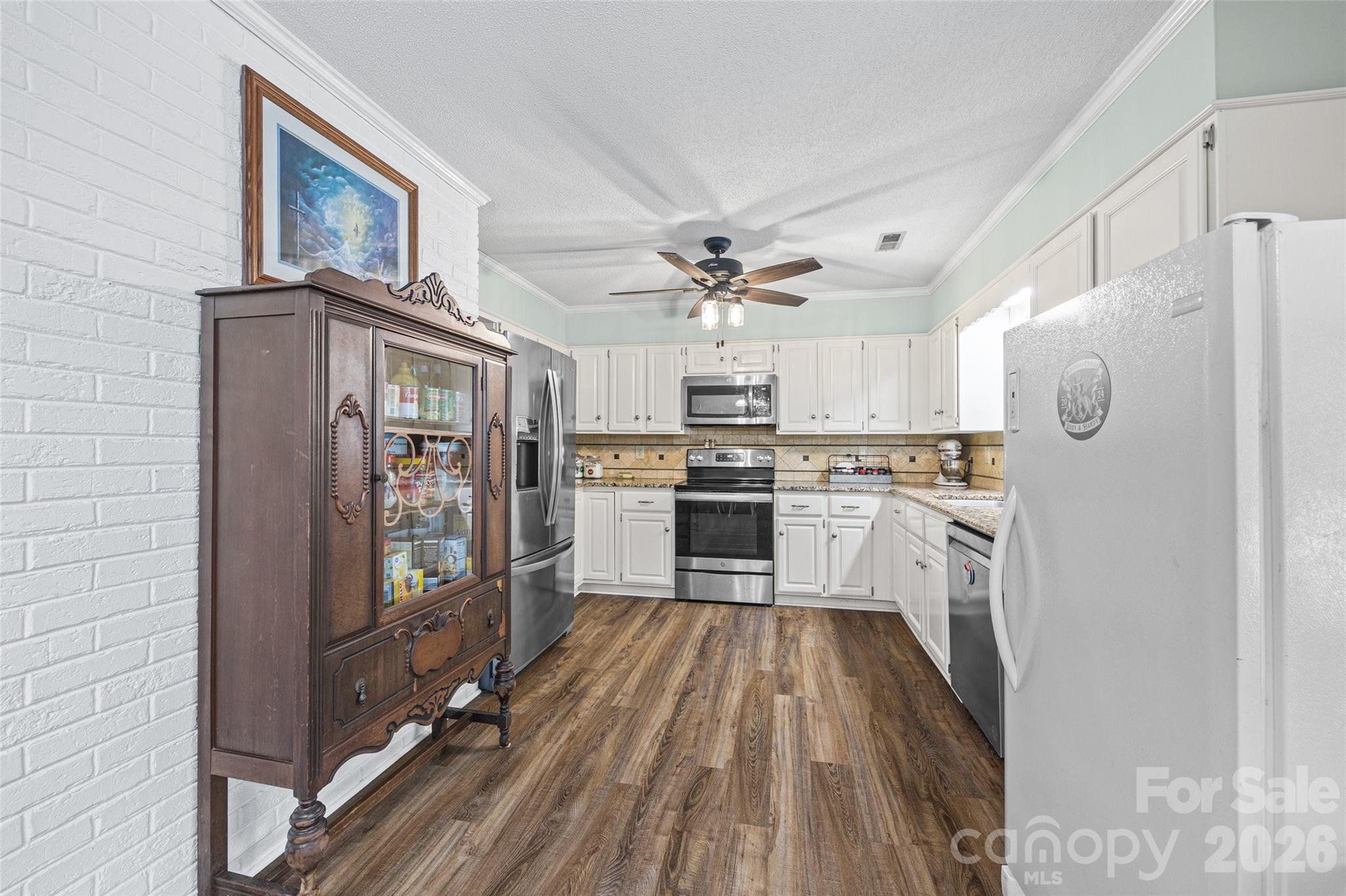 1416 Irene Street Property Photo 7