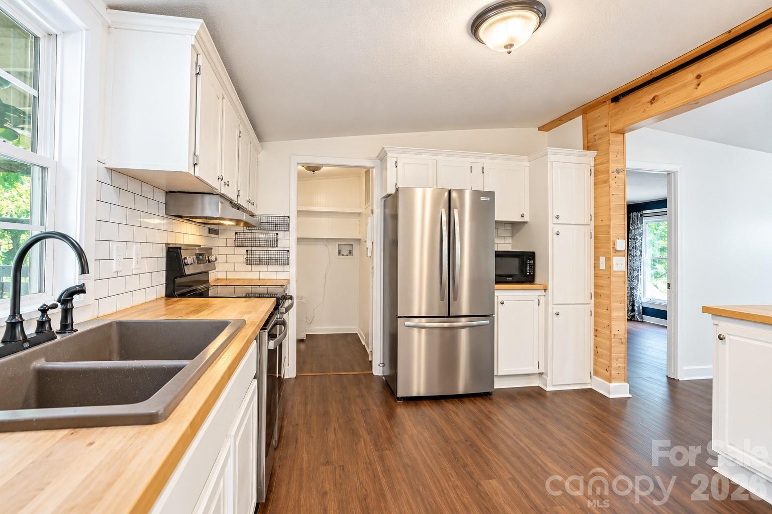 91 Walnut Drive Property Photo 4