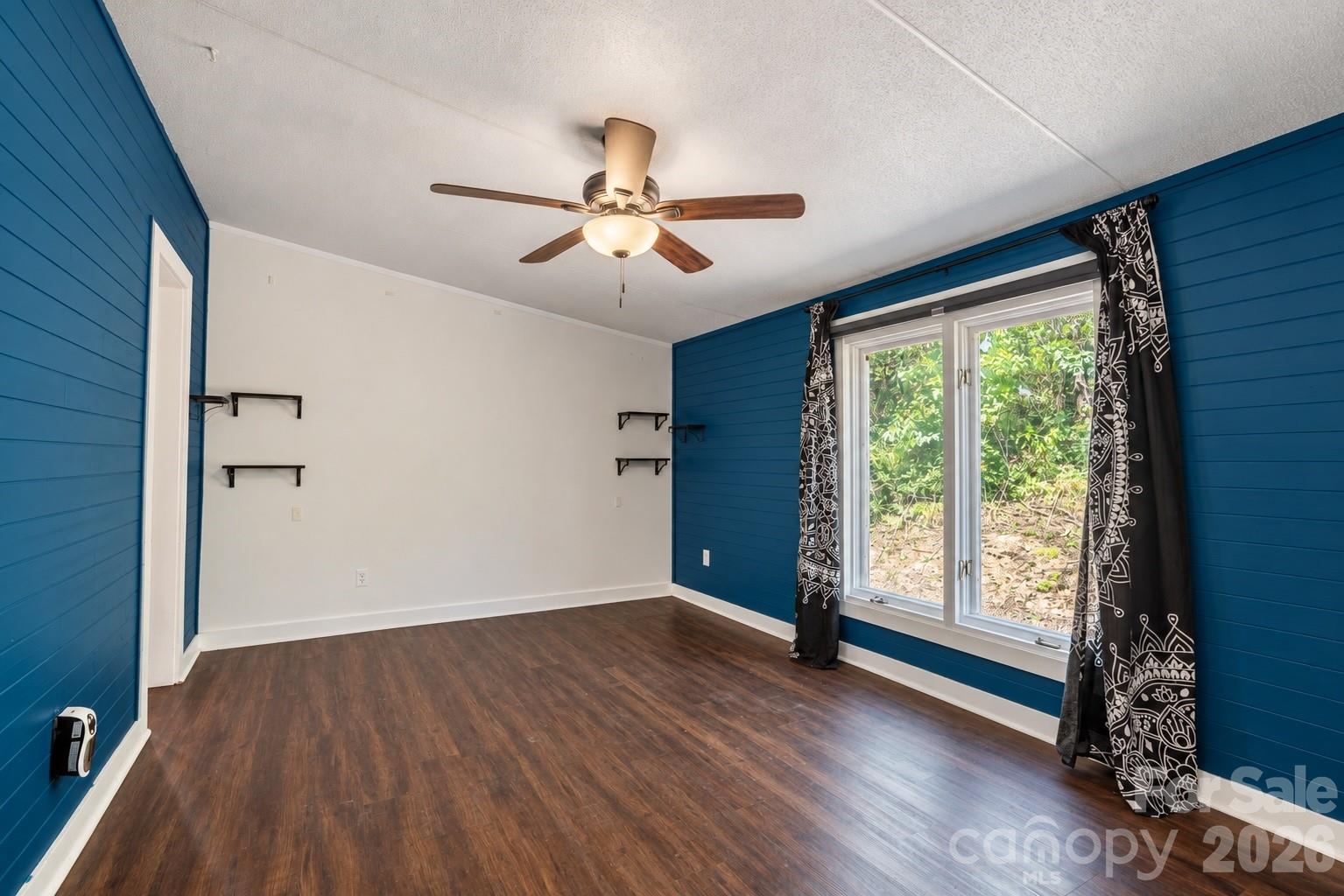 91 Walnut Drive Property Photo 5