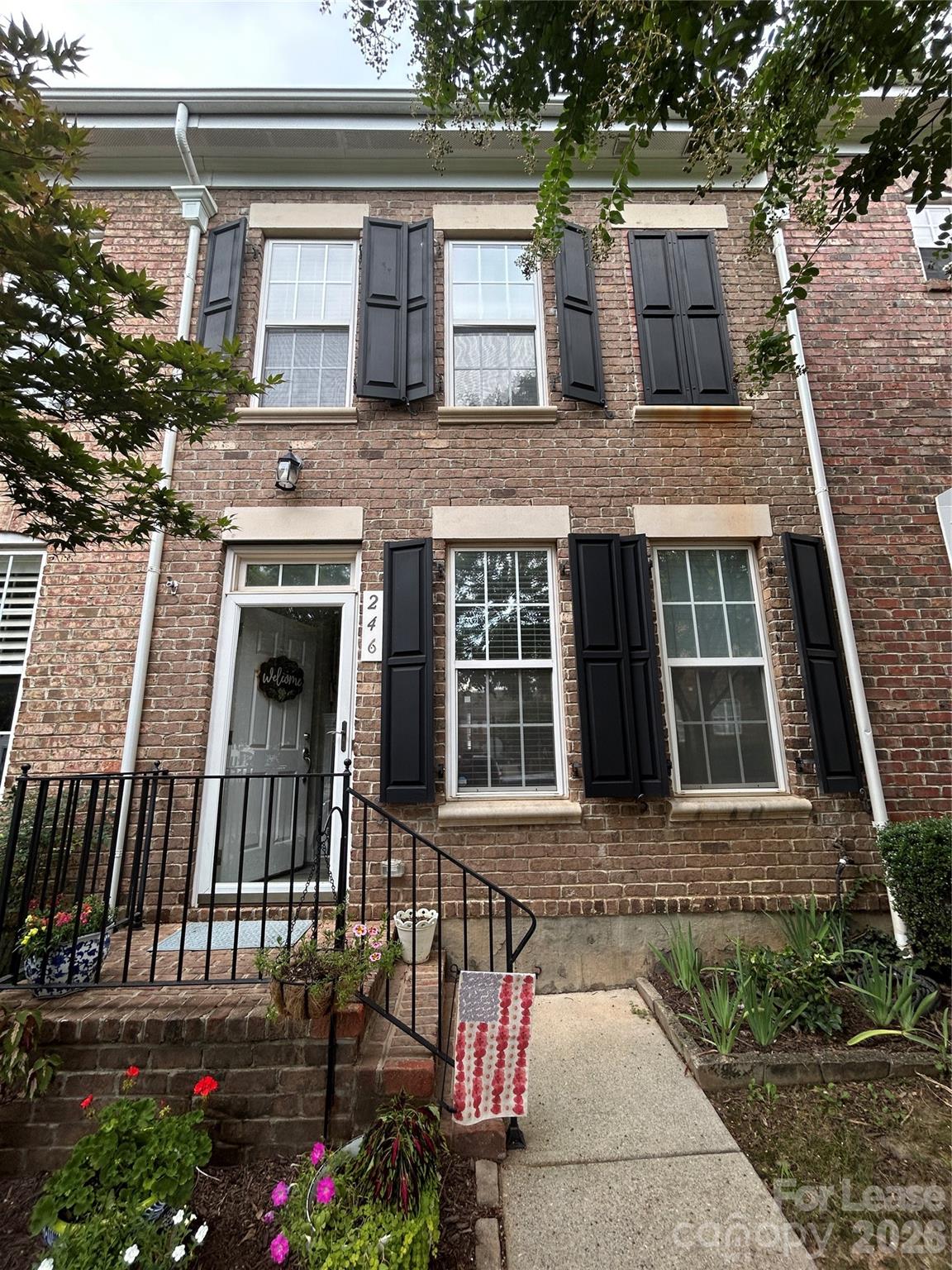 246 Welton Way Property Photo 1