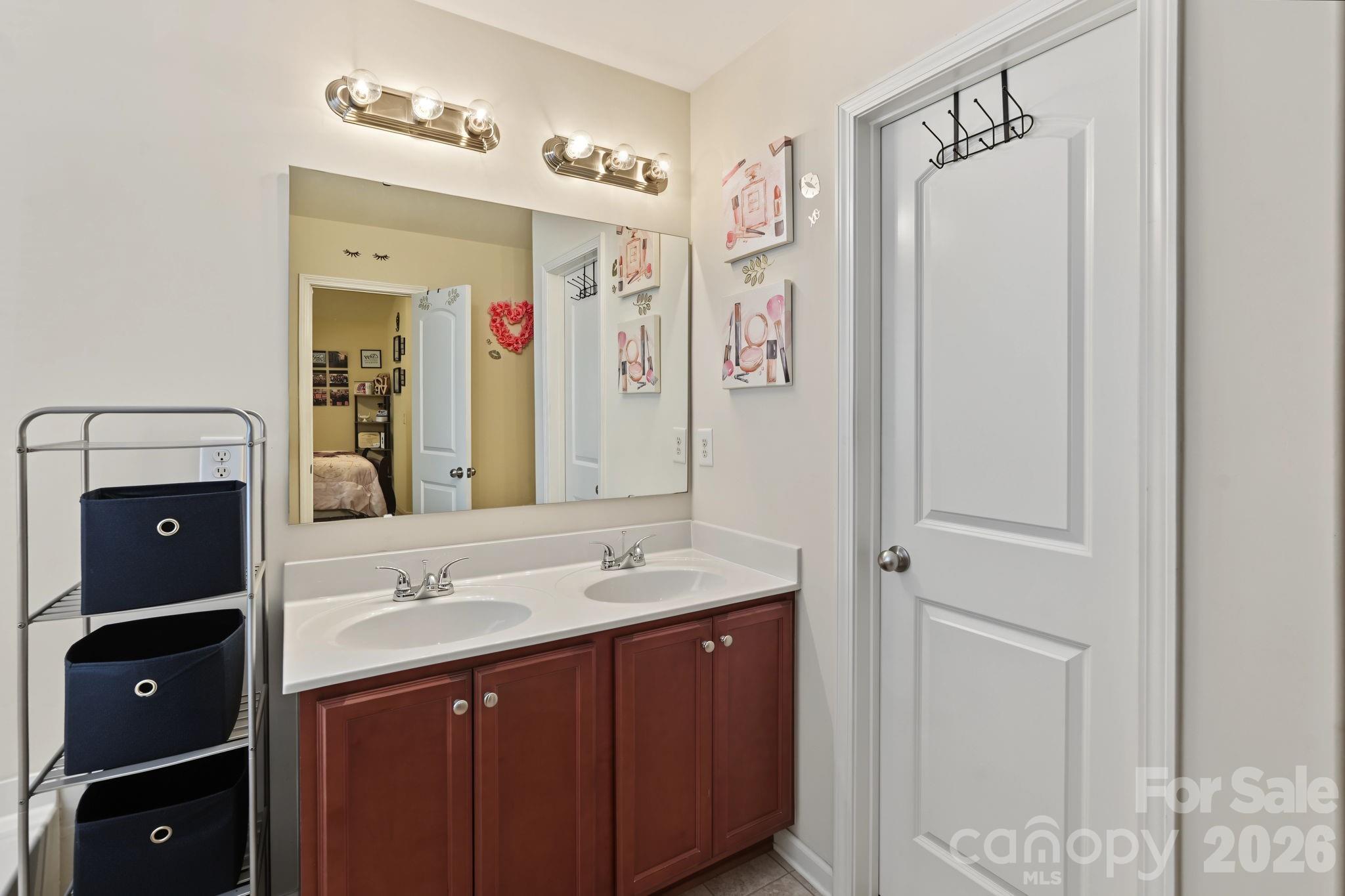 1319 Phil Oneil Drive Property Photo 11