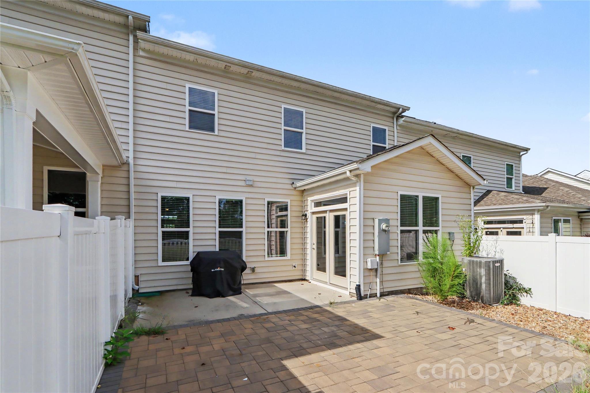 809 River Park Road Property Photo 24