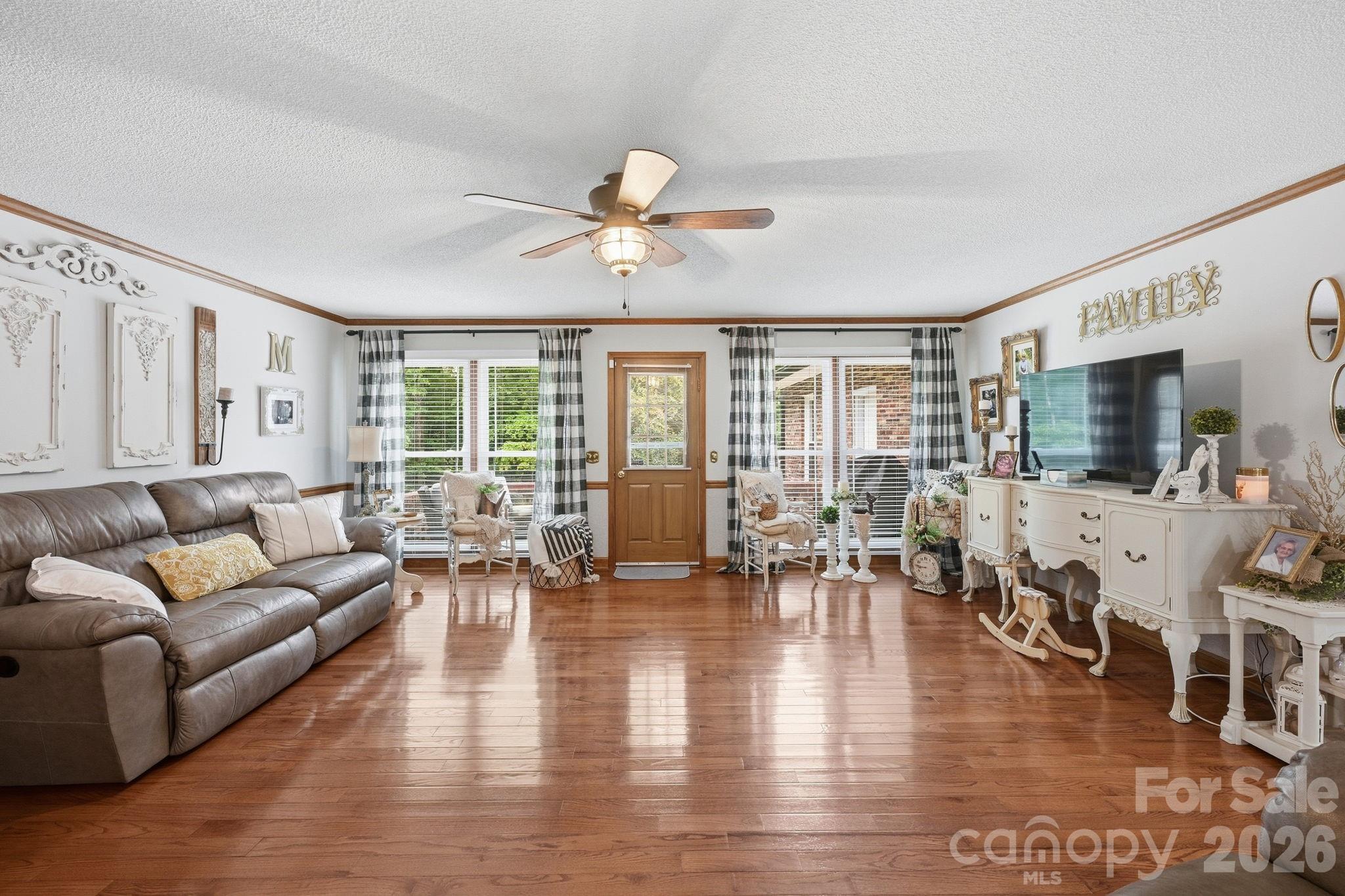 1734 Bellamy Circle Property Photo 12
