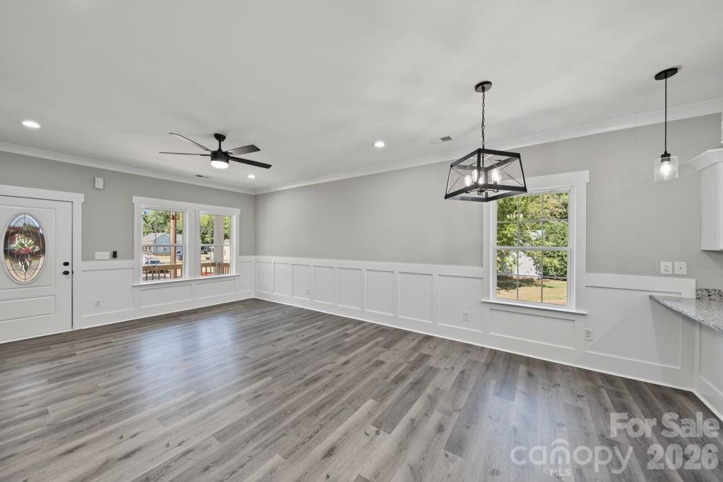 726 Carr Street Property Photo 5