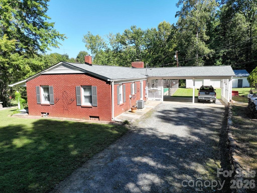 709 Berry Place Property Photo 5