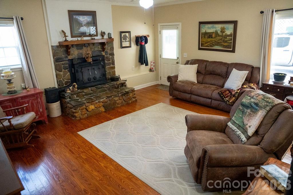 709 Berry Place Property Photo 8