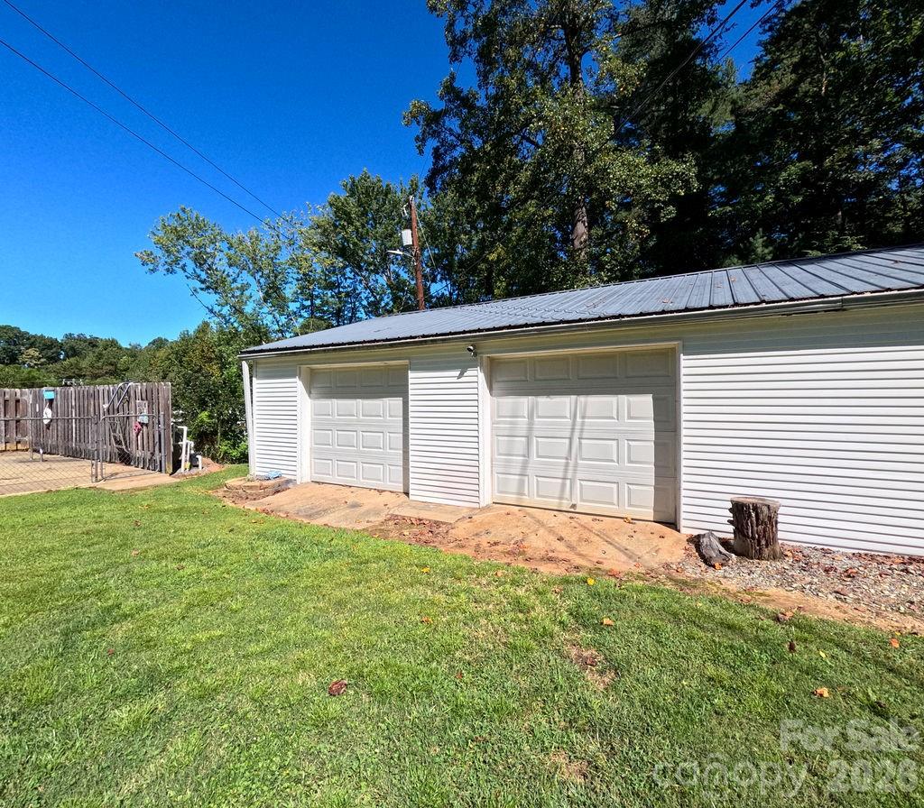 709 Berry Place Property Photo 21