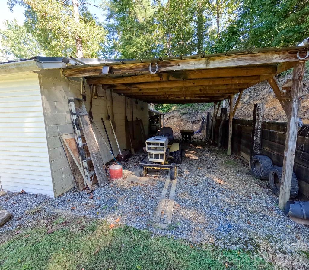 709 Berry Place Property Photo 23