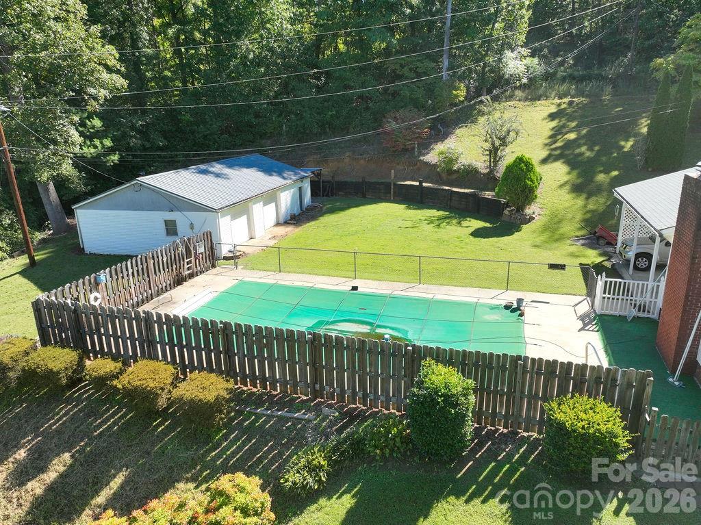 709 Berry Place Property Photo 33