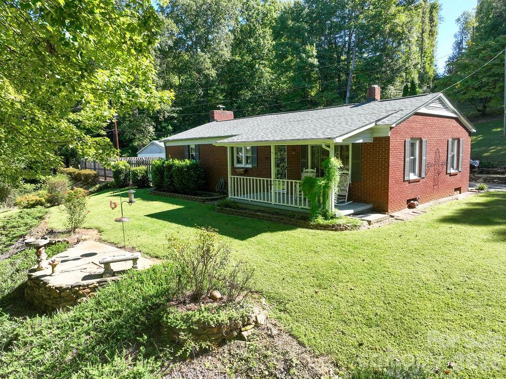 709 Berry Place Property Photo 35