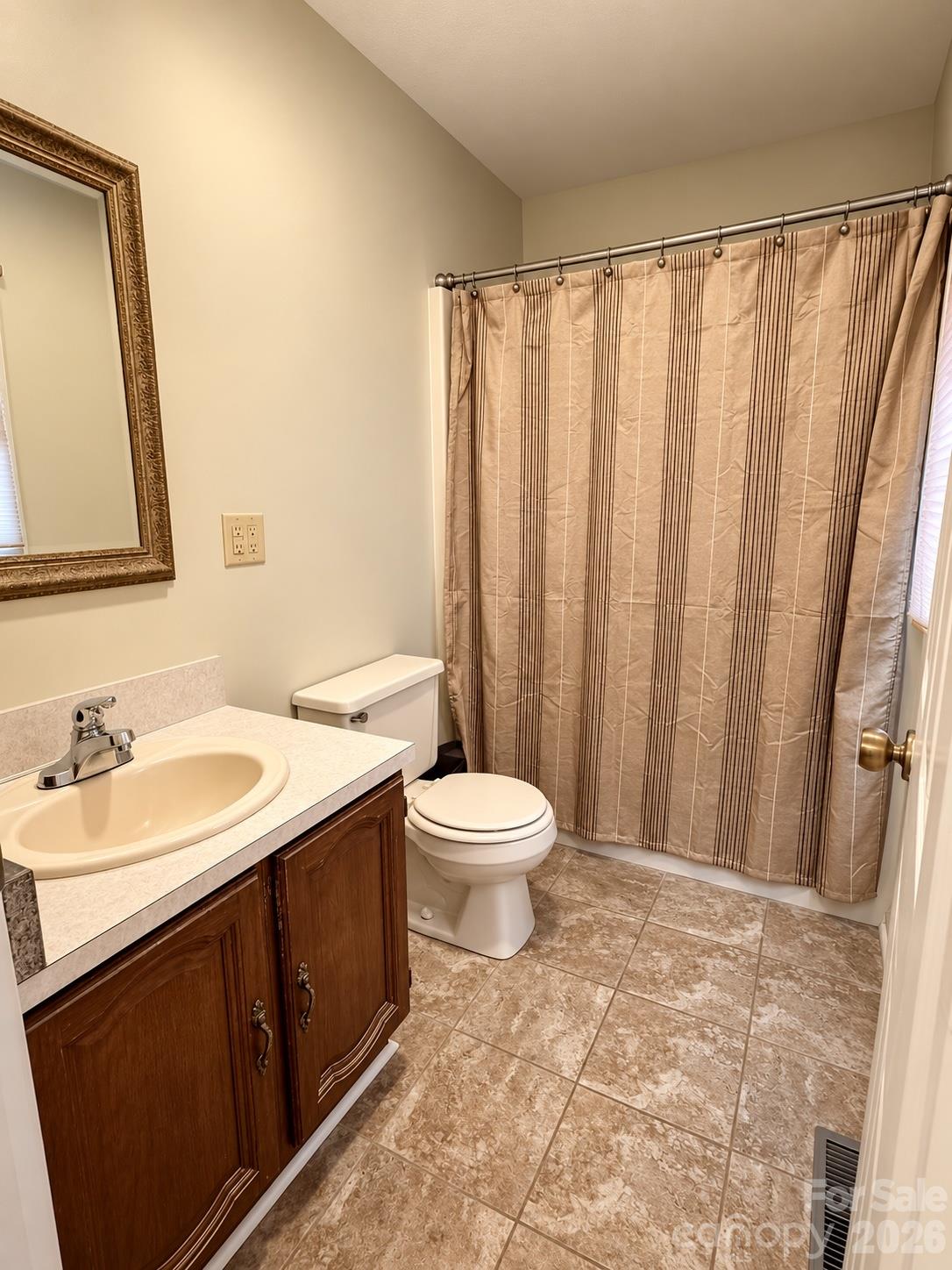 1677 Allen Lane Property Photo 13