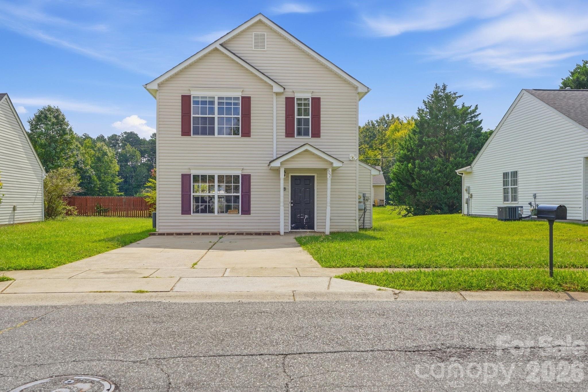 802 Almora Drive Property Photo 1