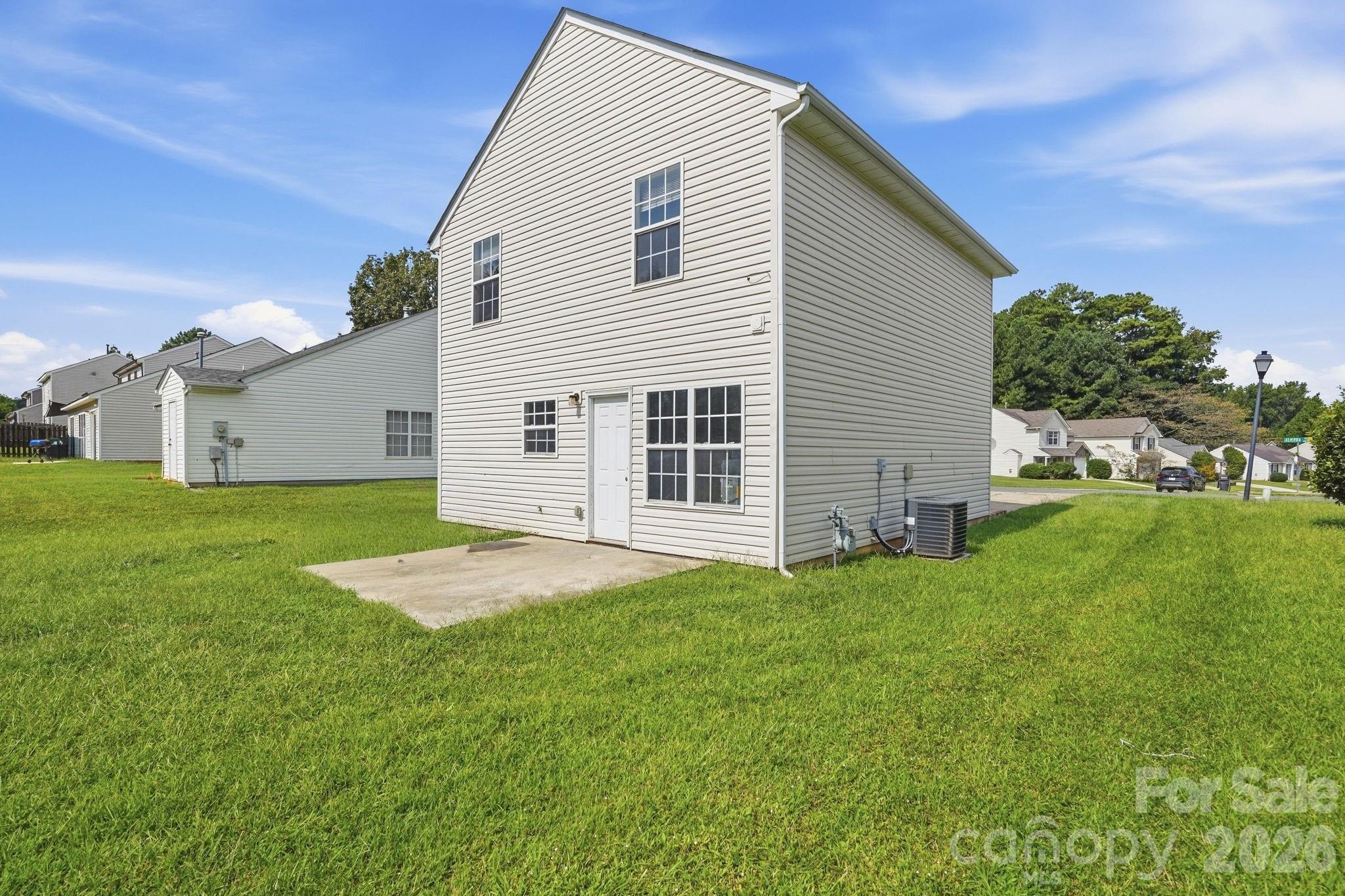 802 Almora Drive Property Photo 18